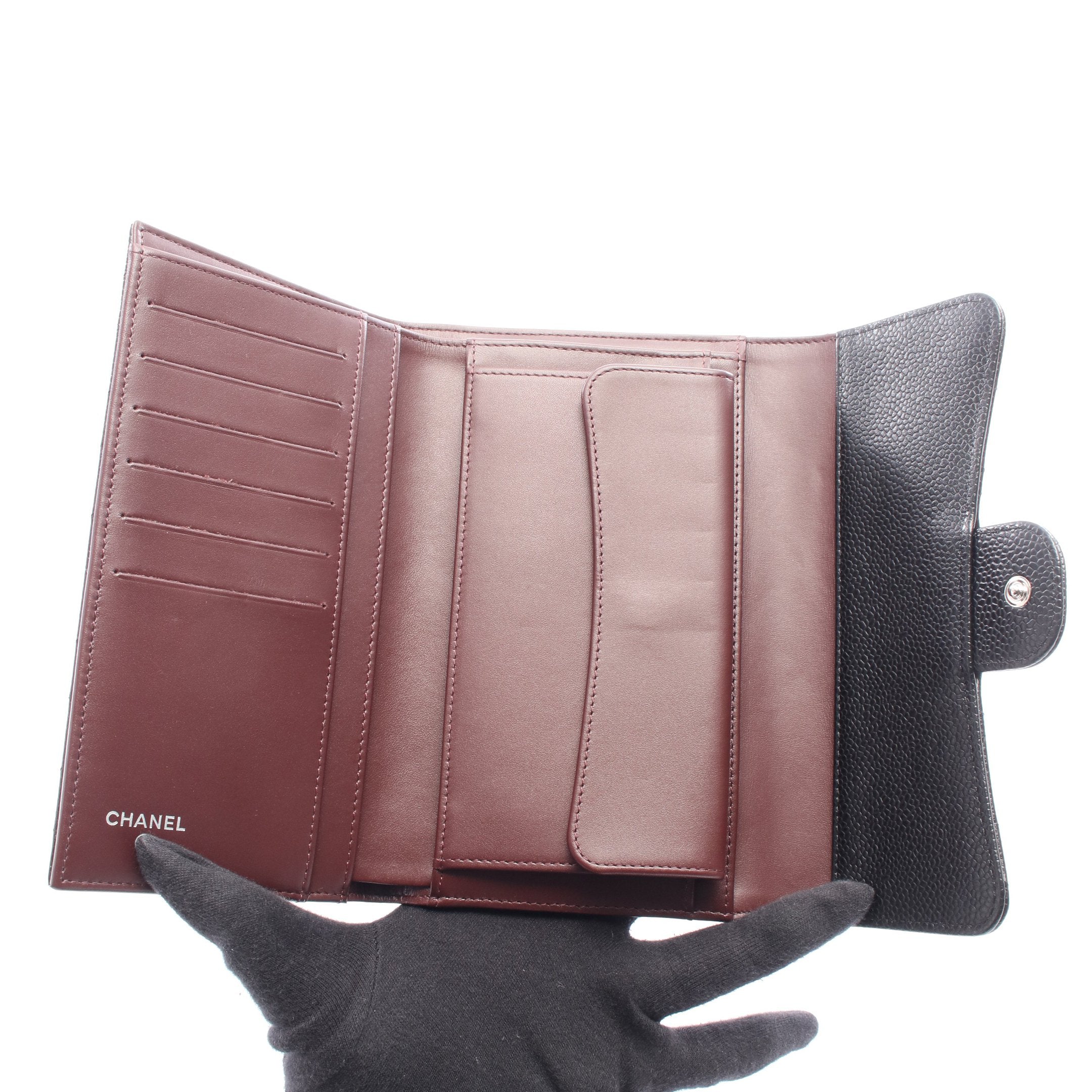 マトラッセ 三つ折り長財布 キャビアスキン ブラック シルバー金具