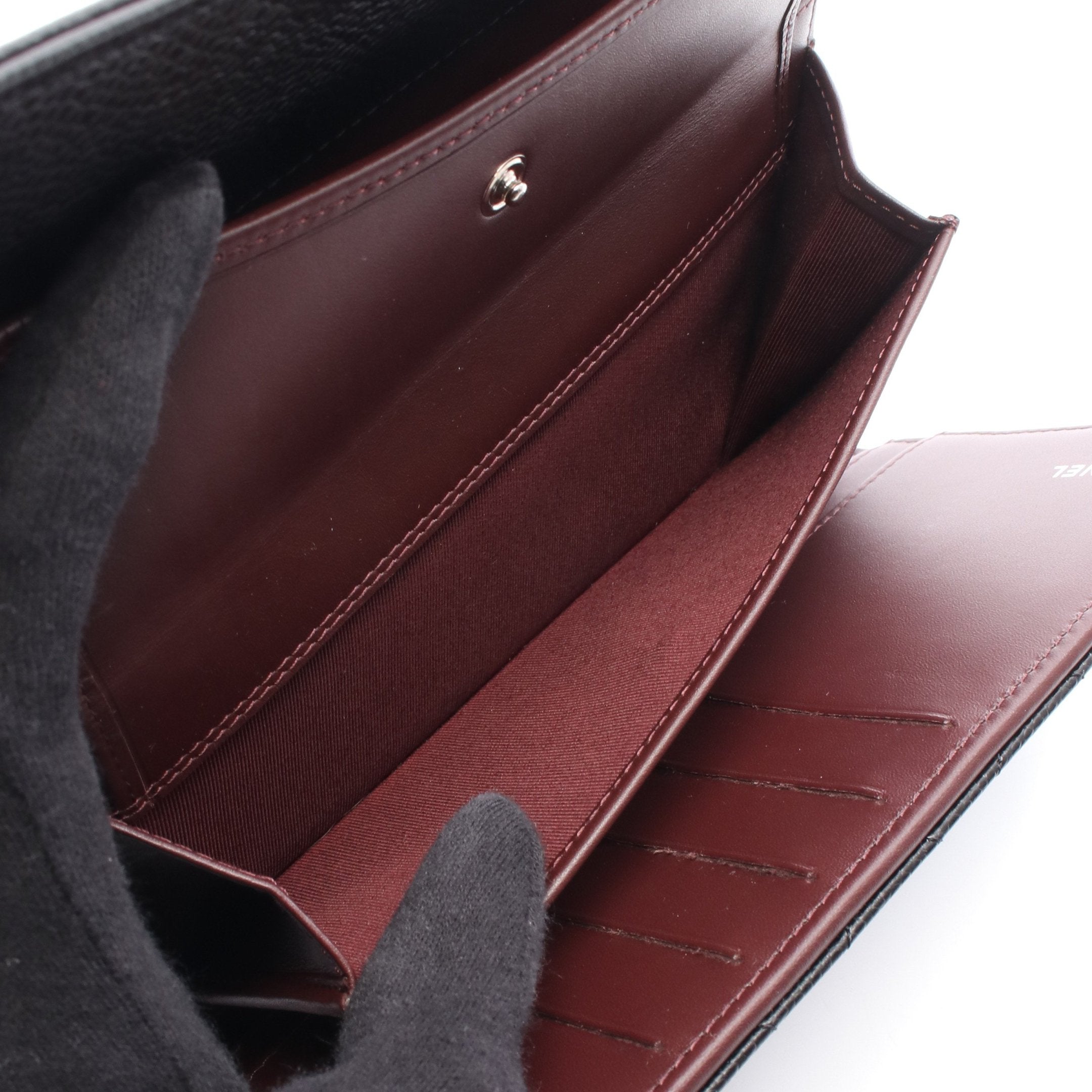 マトラッセ 三つ折り長財布 キャビアスキン ブラック シルバー金具