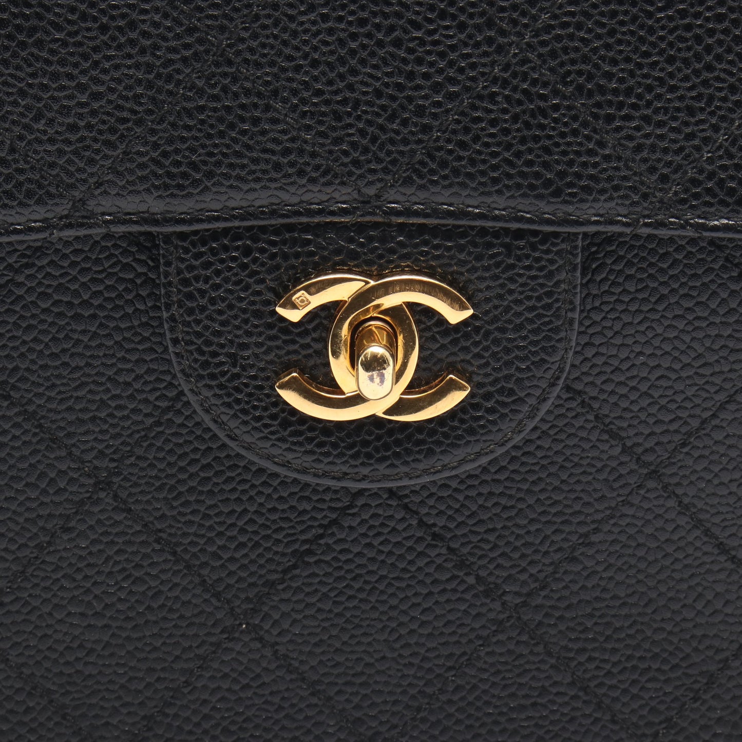 マトラッセ チェーンショルダーバッグ キャビアスキン ブラック ゴールド金具 シャネル バッグ CHANEL