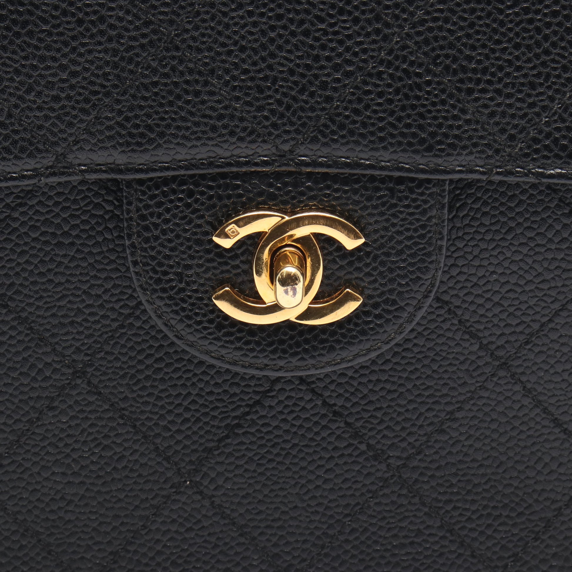 マトラッセ チェーンショルダーバッグ キャビアスキン ブラック ゴールド金具 シャネル バッグ CHANEL