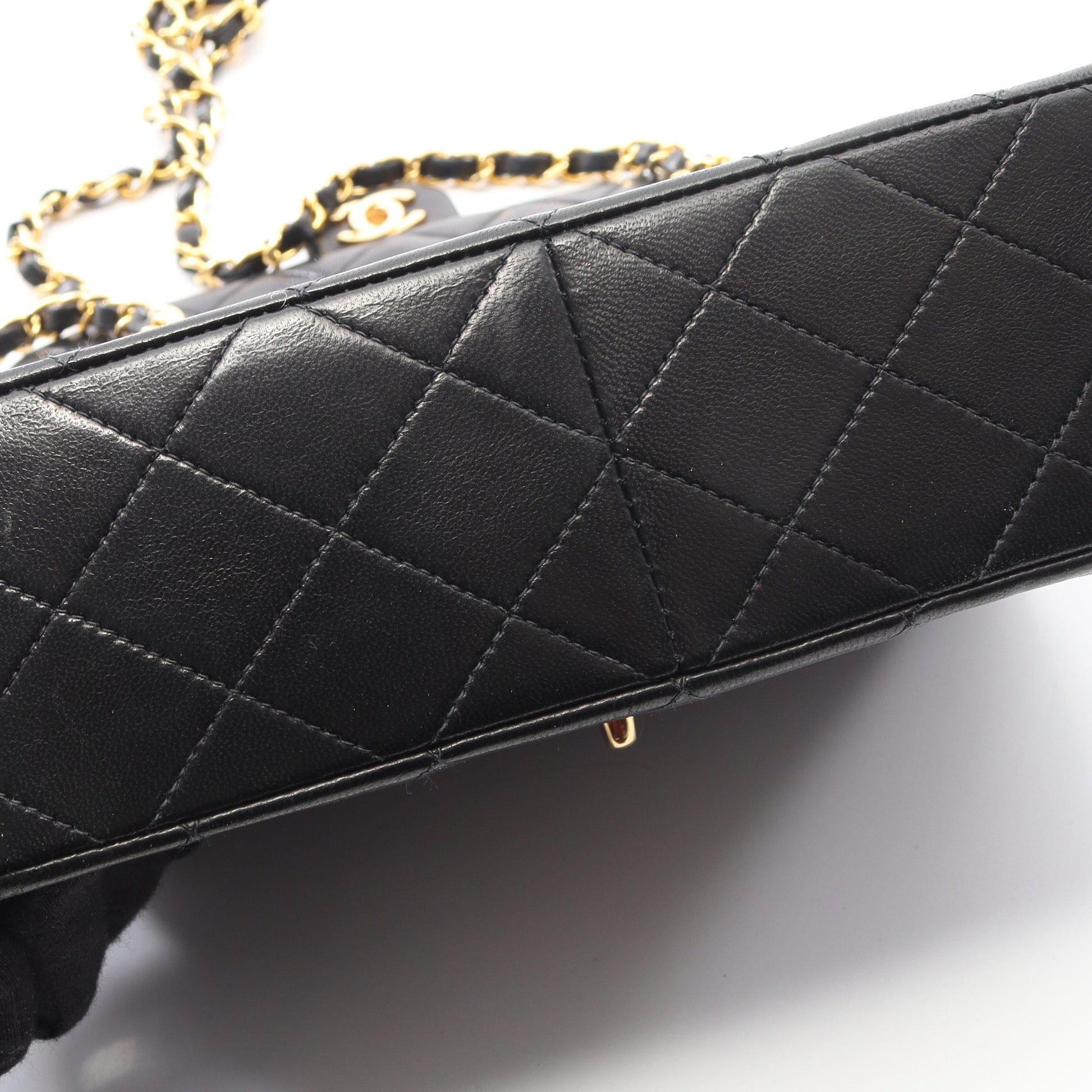 ミニマトラッセ20 チェーンショルダーバッグ ラムスキン ブラック ゴールド金具 ヴィンテージ シャネル バッグ CHANEL