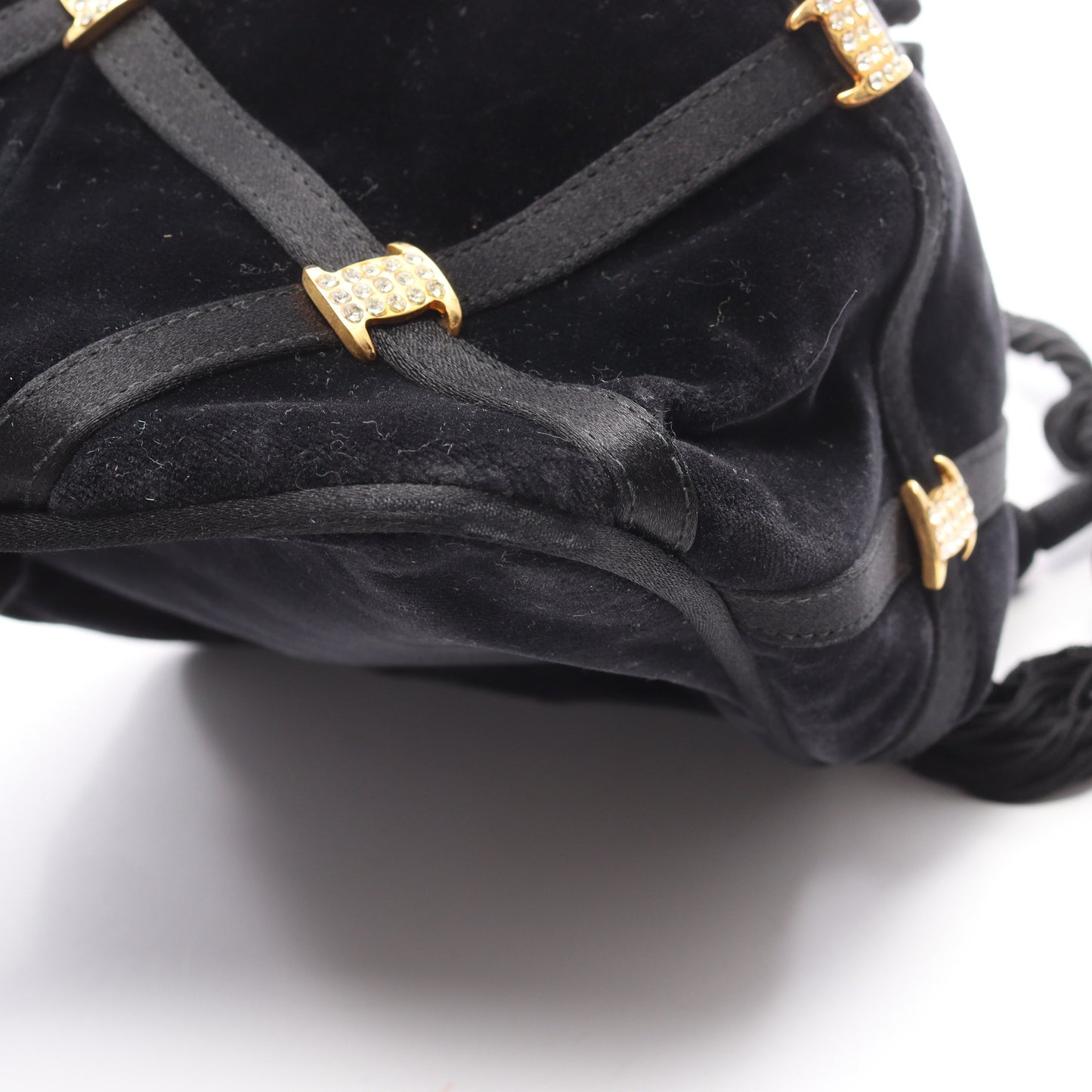 ヴァラ ショルダーバッグ ベロア ブラック 巾着 タッセル サルヴァトーレフェラガモ バッグ Salvatore Ferragamo