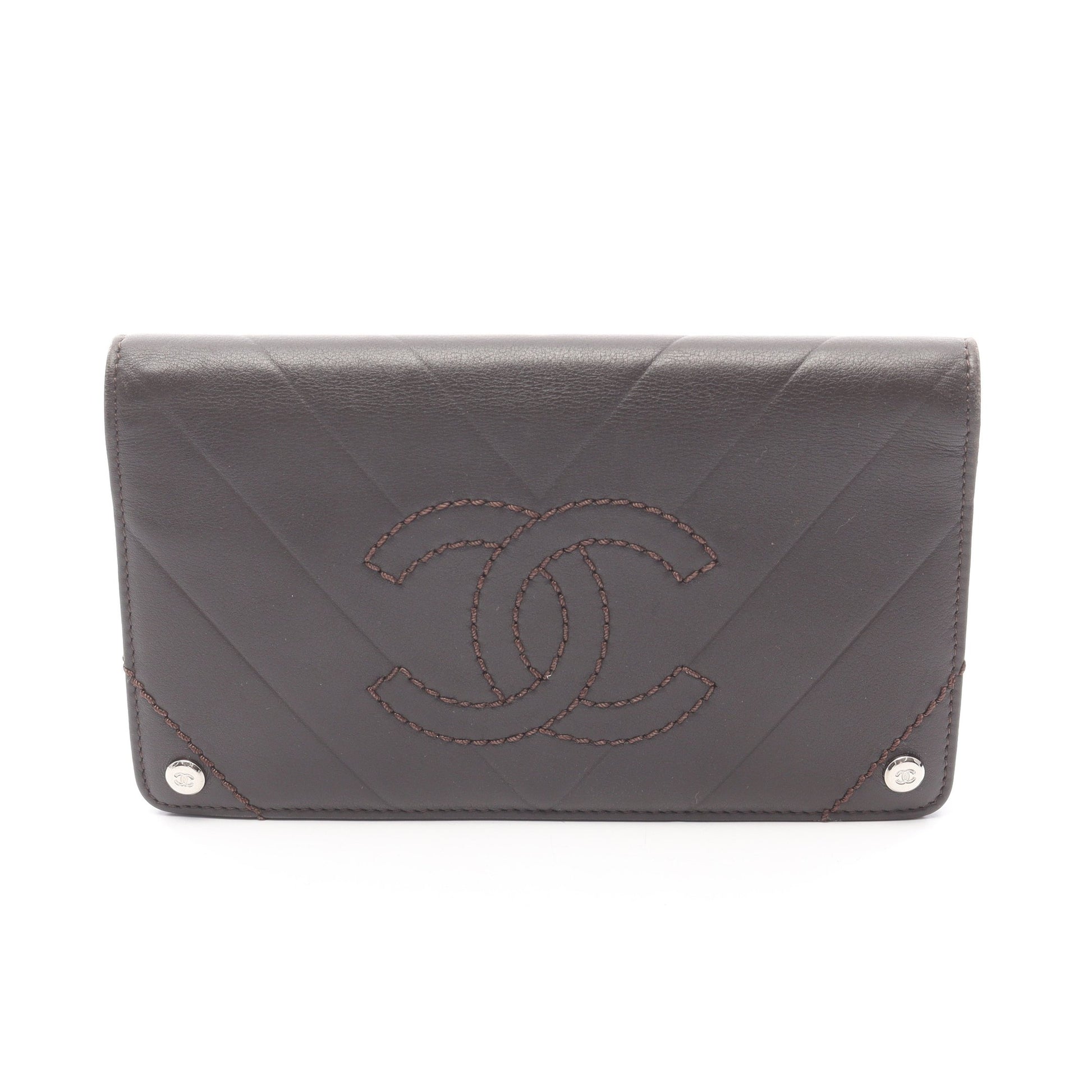 シェブロン Vステッチ 二つ折り長財布 レザー ダークブラウン シルバー金具 シャネル 財布・小物 CHANEL