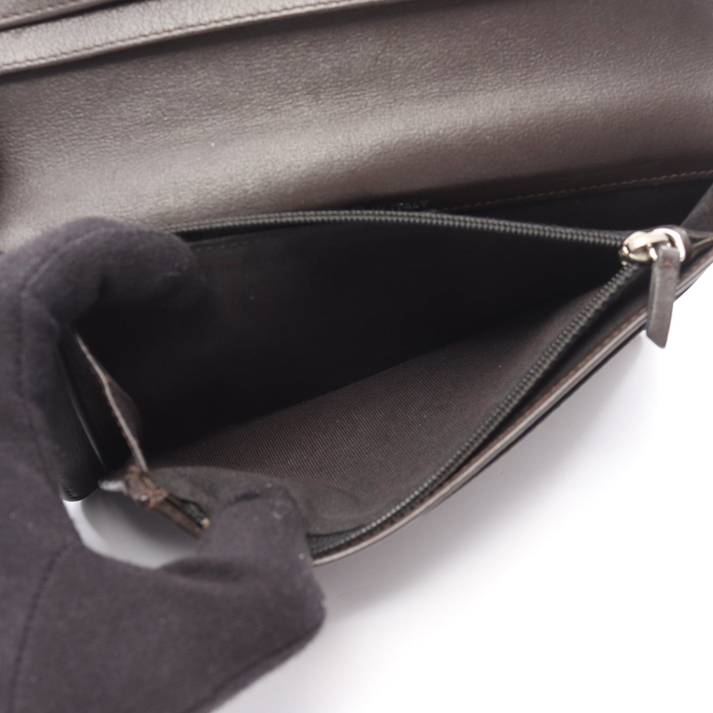 シェブロン Vステッチ 二つ折り長財布 レザー ダークブラウン シルバー金具 シャネル 財布・小物 CHANEL