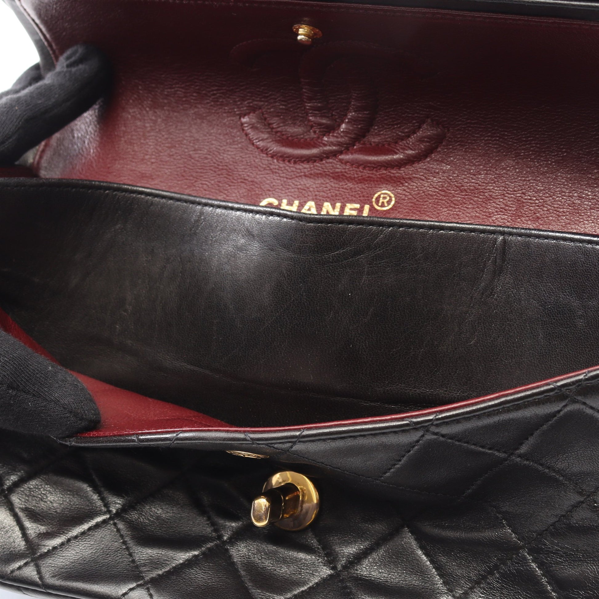 マトラッセ Wフラップ Wチェーンショルダーバッグ ラムスキン ブラック ゴールド金具 シャネル バッグ CHANEL