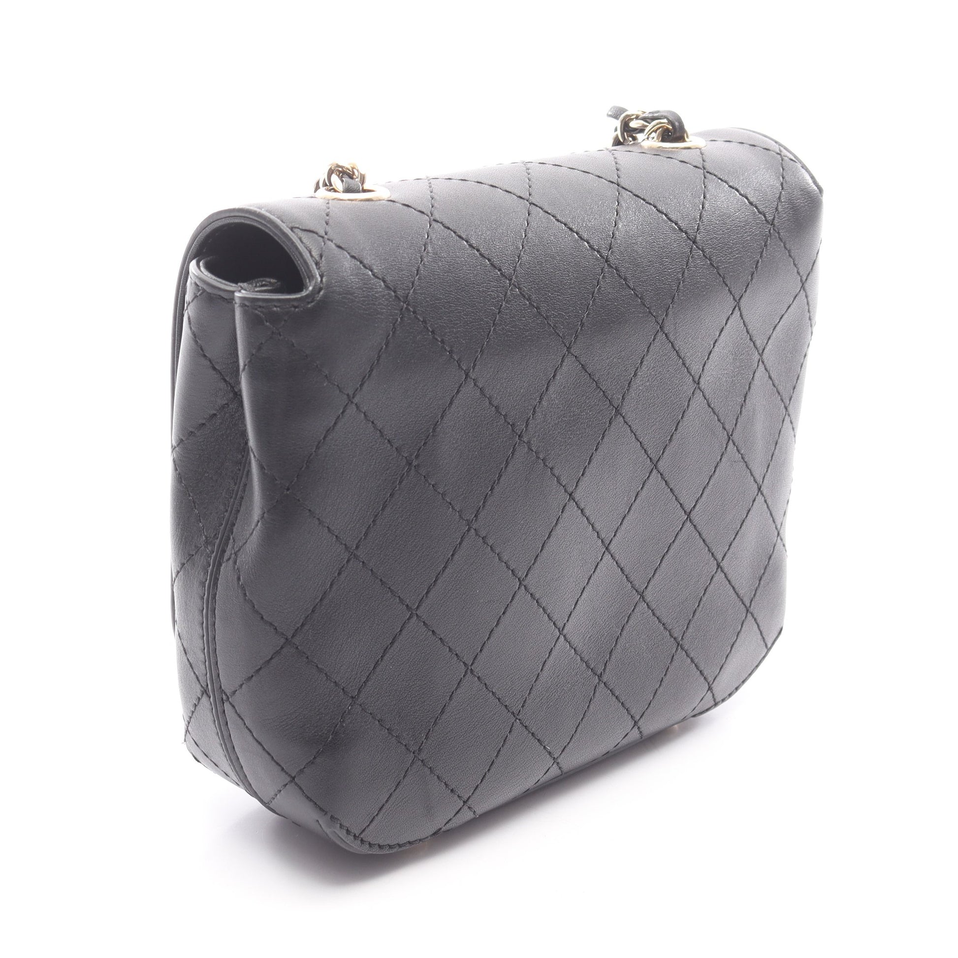 ミニマトラッセ チェーンショルダーバッグ レザー ブラック ゴールド金具 シャネル バッグ CHANEL