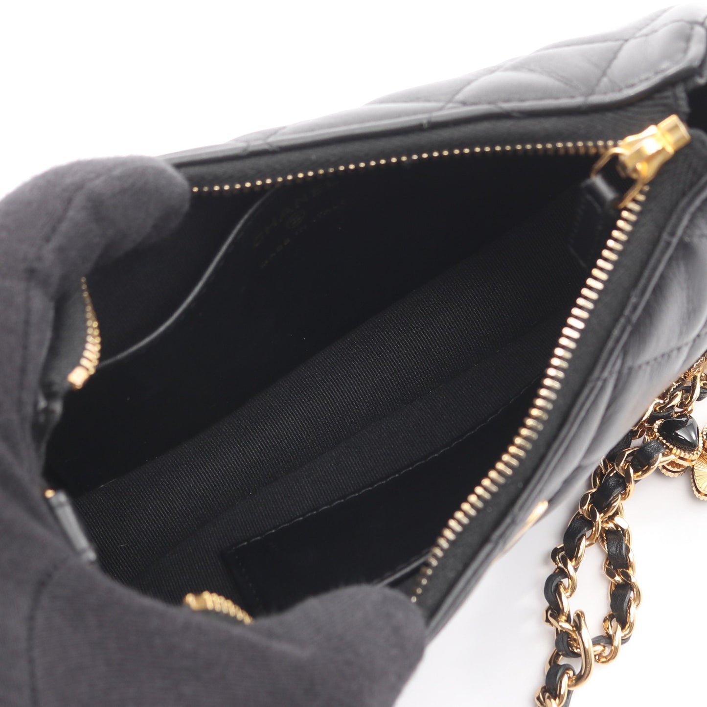 マトラッセ チェーンショルダーバッグ ハートチェーン レザー ブラック ゴールド金具 シャネル バッグ CHANEL