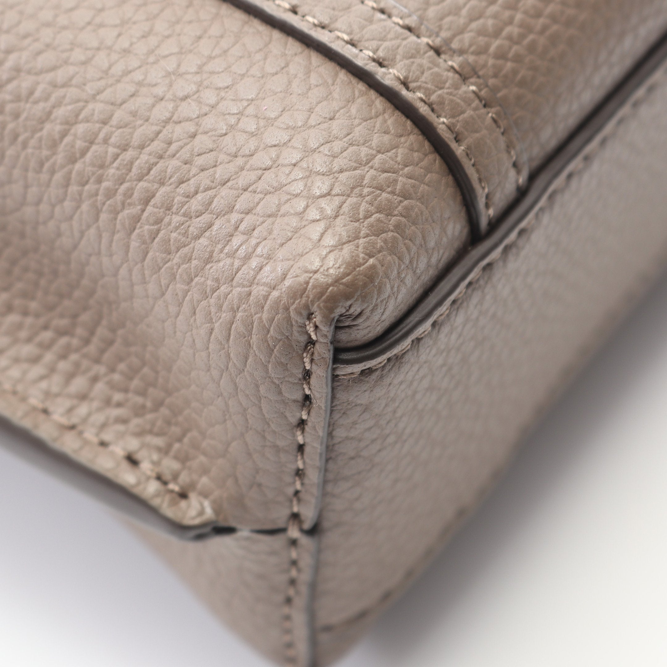 美品★ トリーバーチ　2way   ミニバック　シボ革　ショルダー　グレー トリーバーチ TORY BURCH バッグ 斜め掛けバッグ ショルダーバッグ