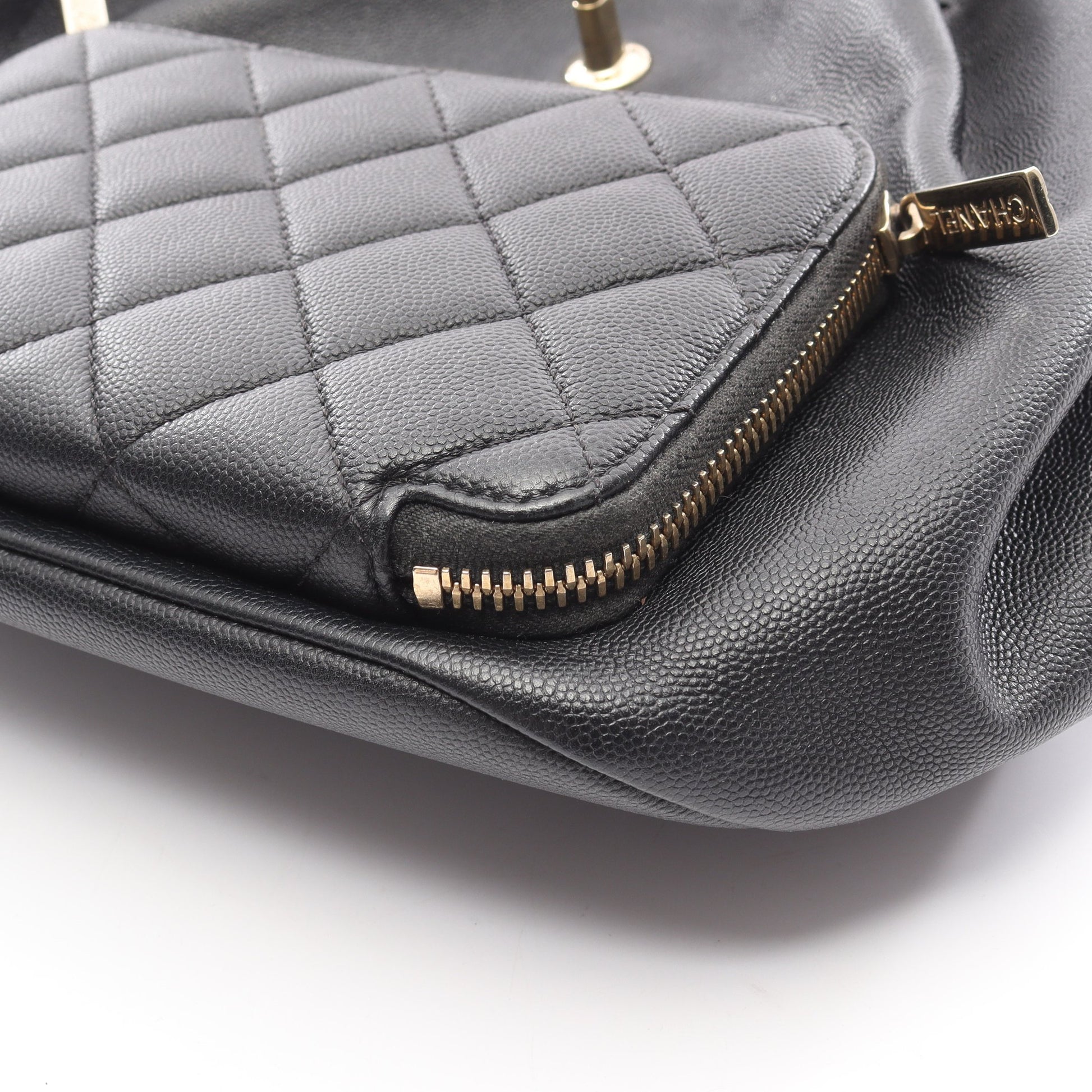 マトラッセ バックパック ミニリュック キャビアスキン ブラック ゴールド金具 シャネル バッグ CHANEL