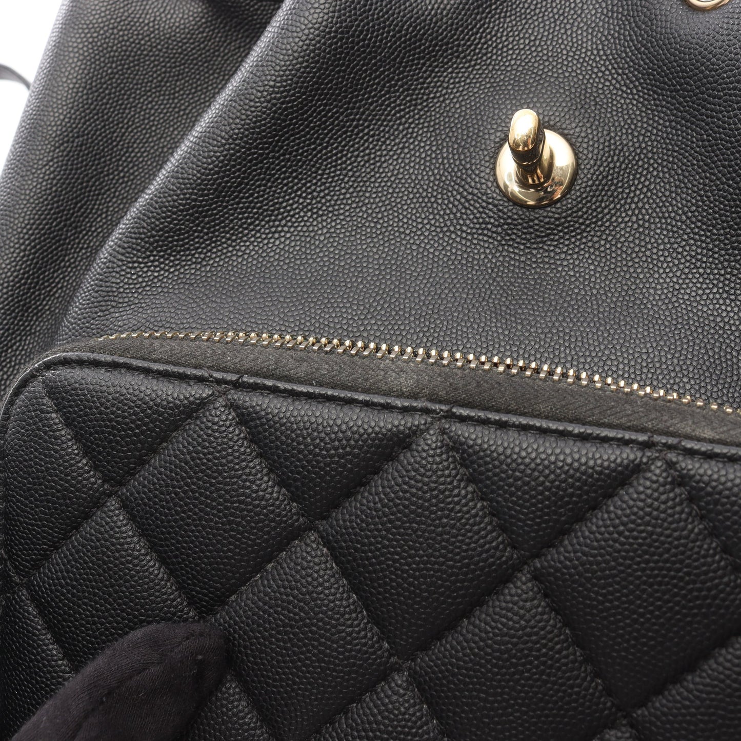 マトラッセ バックパック ミニリュック キャビアスキン ブラック ゴールド金具 シャネル バッグ CHANEL