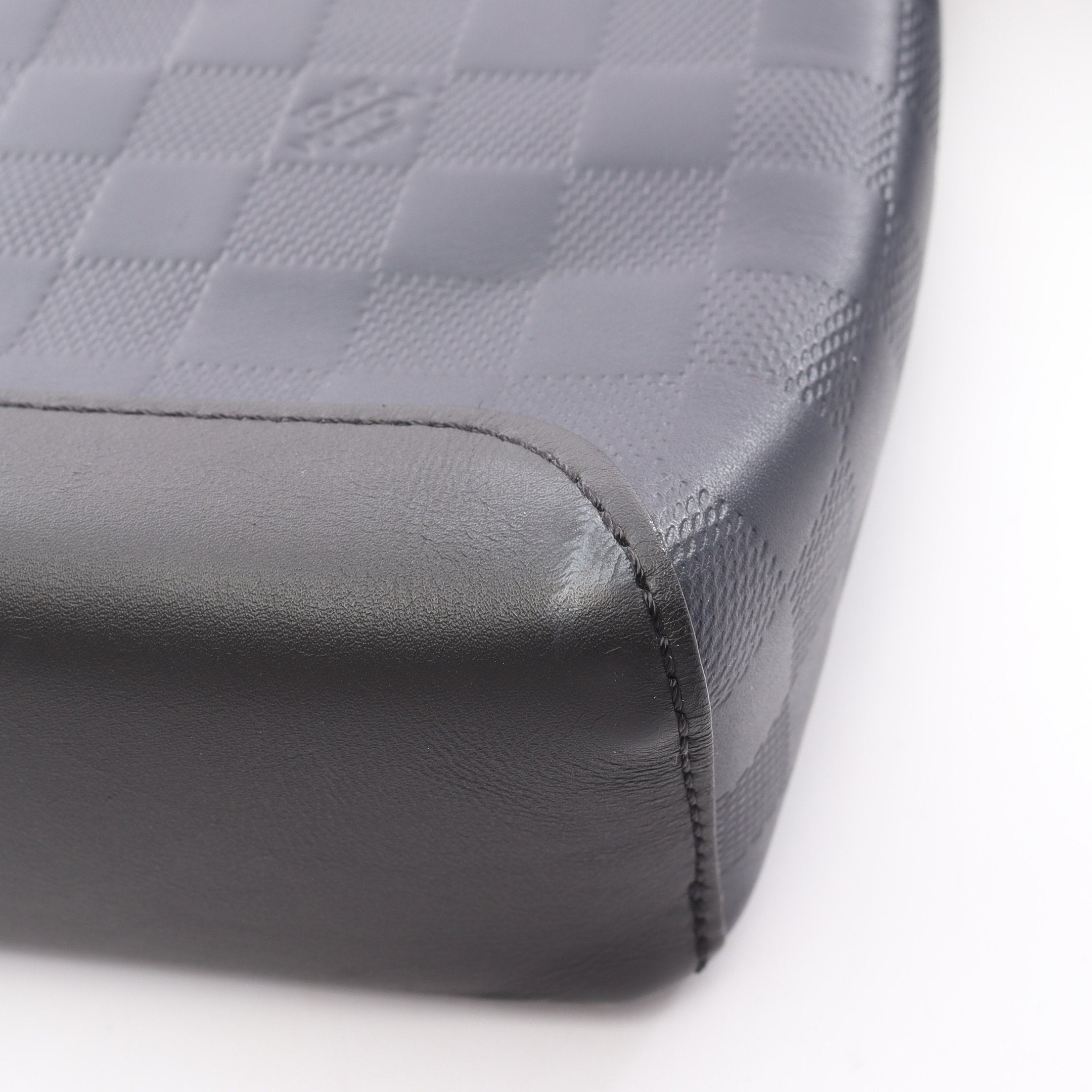 【値下げ】ルイ ヴィトン LOUIS VUITTON ダミアン レザー コスモス ディストリクトPM ダミエアンフィニ コスモス ショルダーバッグ レザー