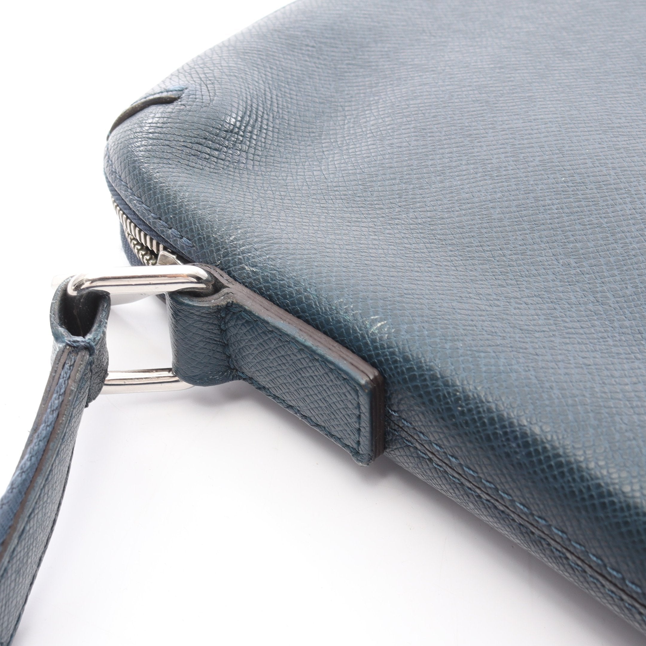 LOUIS VUITTON ルイヴィトン M30238 グリゴリ メッセンジャーPM ショルダーバッグ タイガレザー レディース [中古] LOUIS VUITTON】ルイヴィトン『タイガ グリゴリ メッセンジャー PM