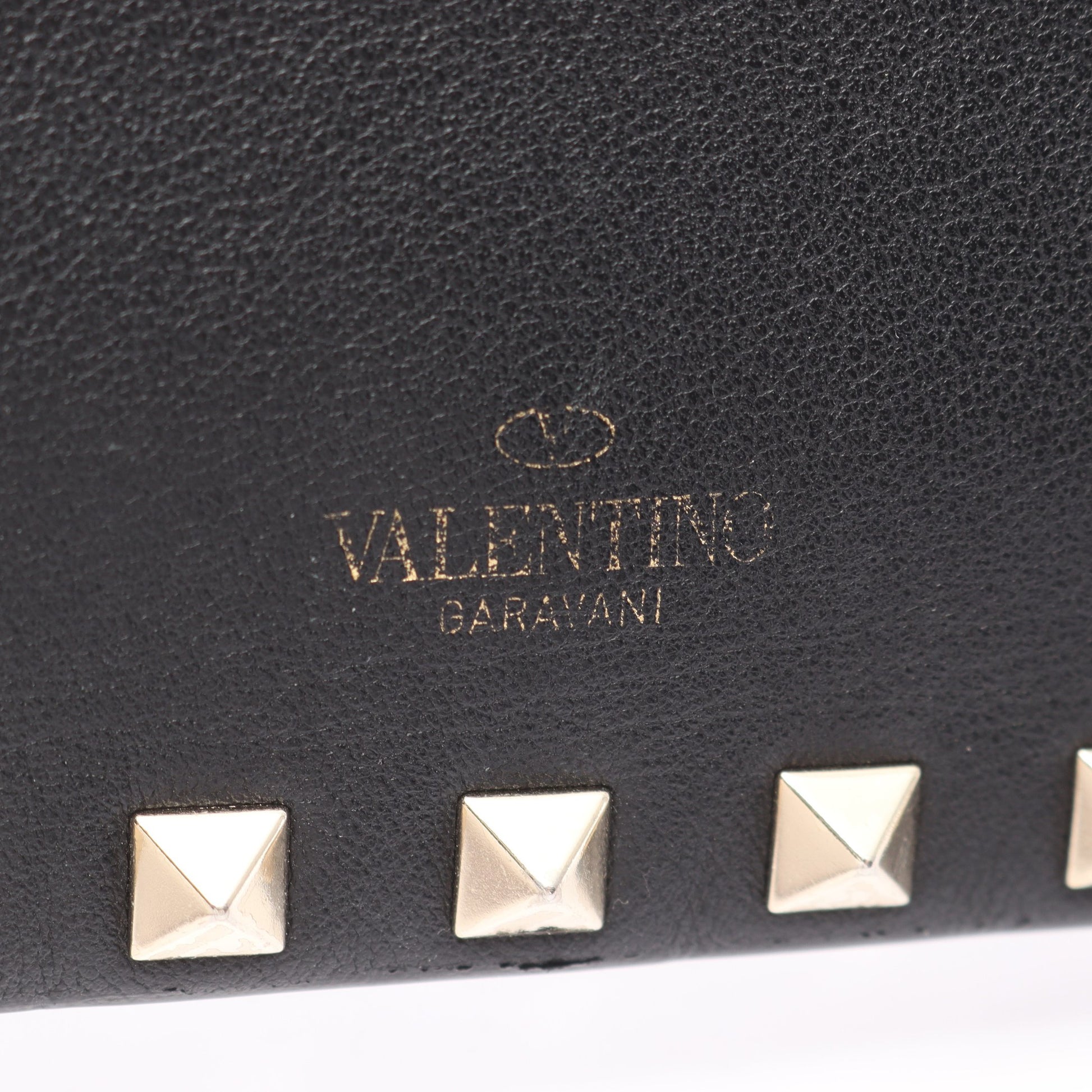 ロックスタッズ クラッチバッグ レザー ブラック ヴァレンティノガラヴァーニ バッグ VALENTINO GARAVANI