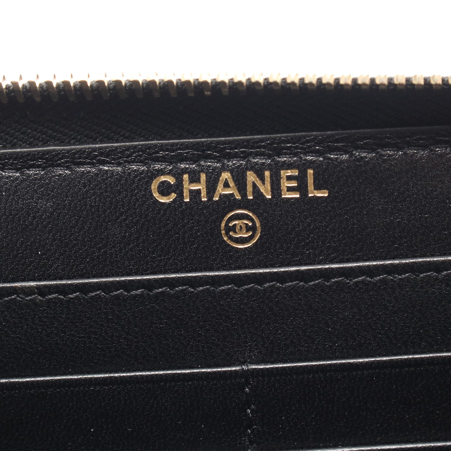クラシック ロングジップウォレットマトラッセ ラウンドファスナー長財布 エナメルレザー ブラック ゴールド金具 シャネル 財布・小物 CHANEL