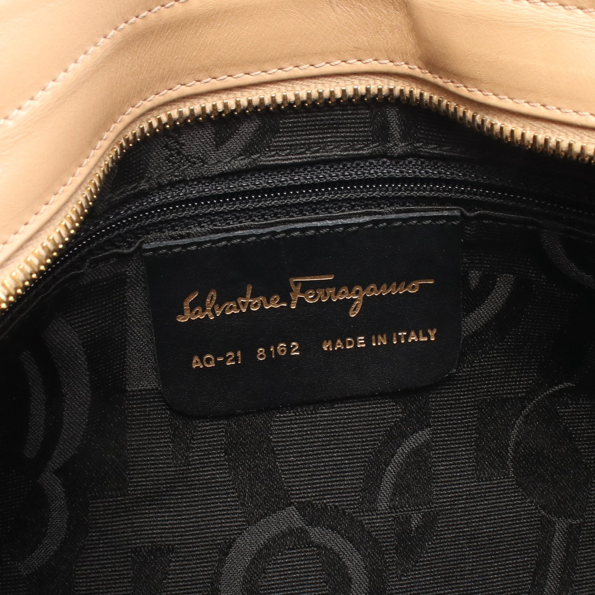 ガンチーニ ワンショルダーバッグ レザー ベージュ サルヴァトーレフェラガモ バッグ Salvatore Ferragamo