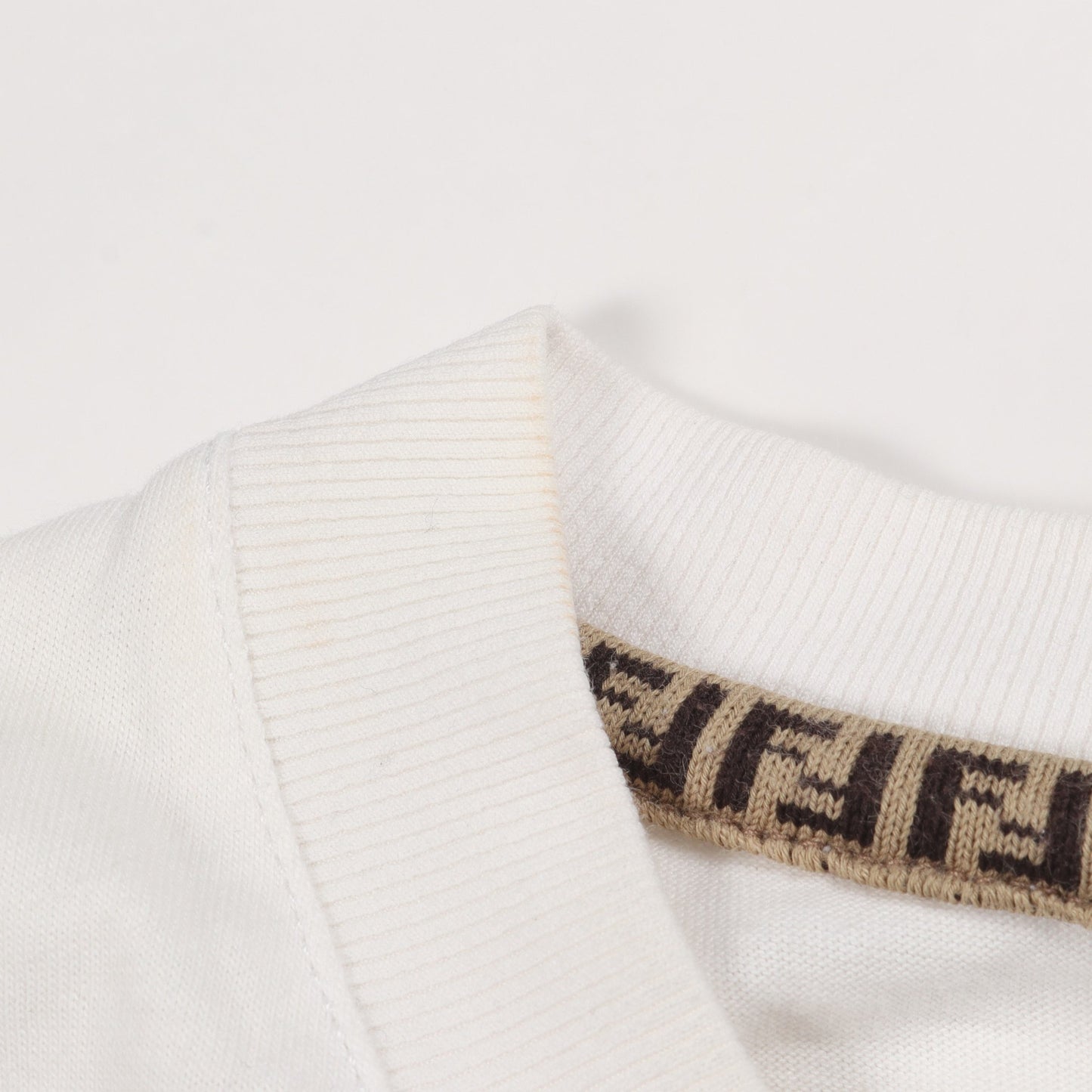 FENDI × NICKI MINAJ FENDI PRINTS ON 半袖Tシャツ クルーネック コットン ホワイト マルチカラー フェンディ トップス FENDI