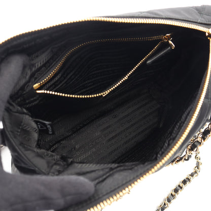 Re-Edition 1995 チェーンショルダーバッグ ナイロン サフィアーノレザー ブラック プラダ バッグ PRADA