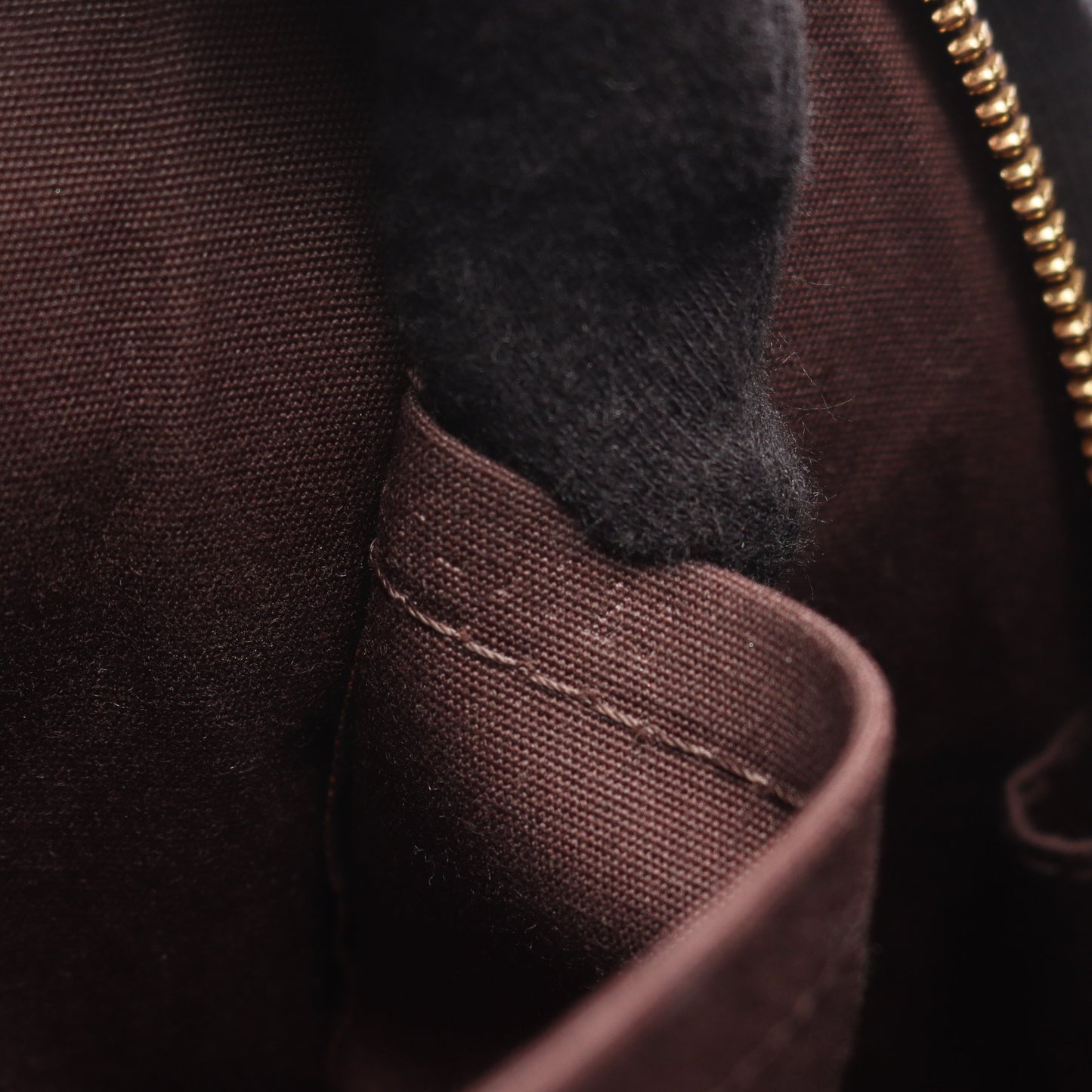 アルマPM モノグラムヴェルニ アマラント ハンドバッグ レザー ダークパープル ルイヴィトン