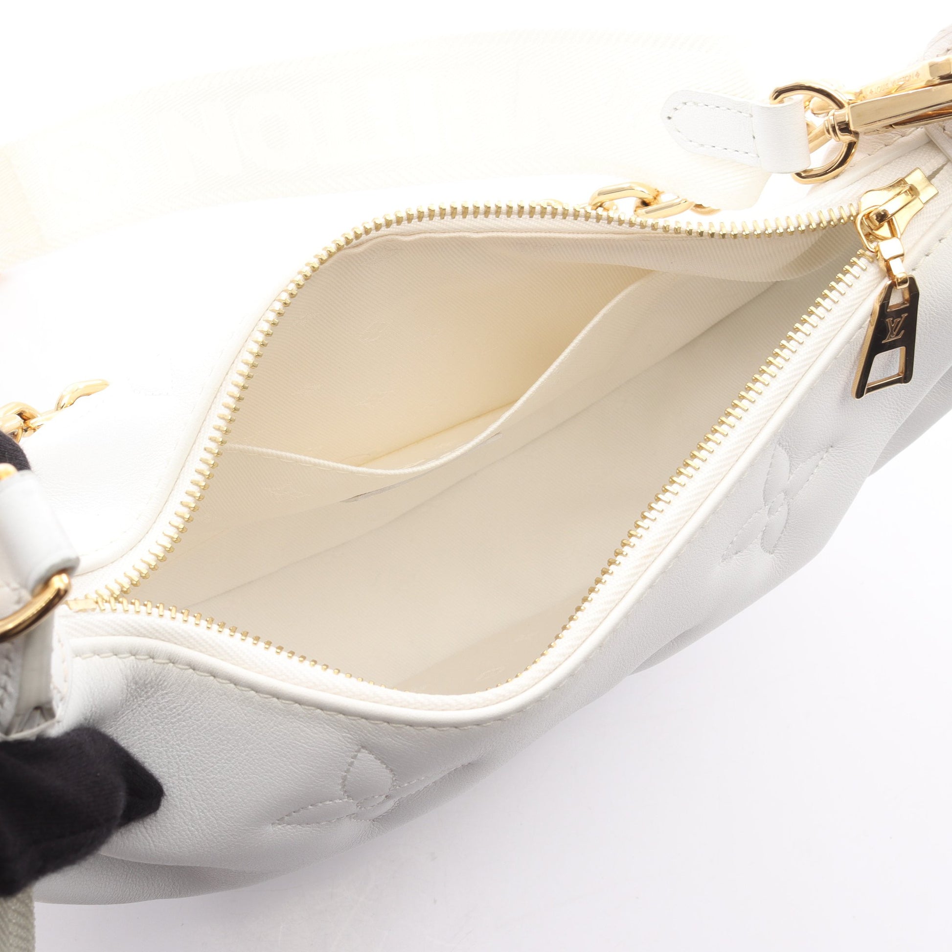 オーバー ザ ムーン バブルグラム スノー チェーンハンドバッグ レザー ホワイト 2WAY ルイヴィトン バッグ LOUIS VUITTON