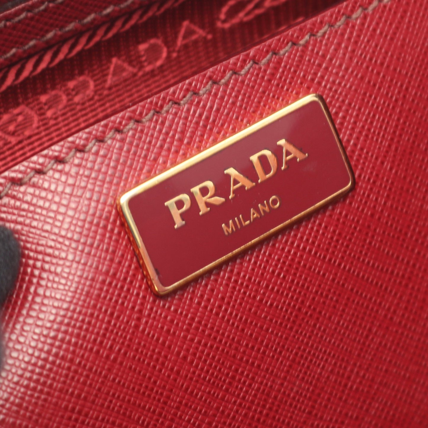 トライアングルロゴ ハンドバッグ サフィアーノレザー ボルドー レッド 2WAY プラダ バッグ PRADA