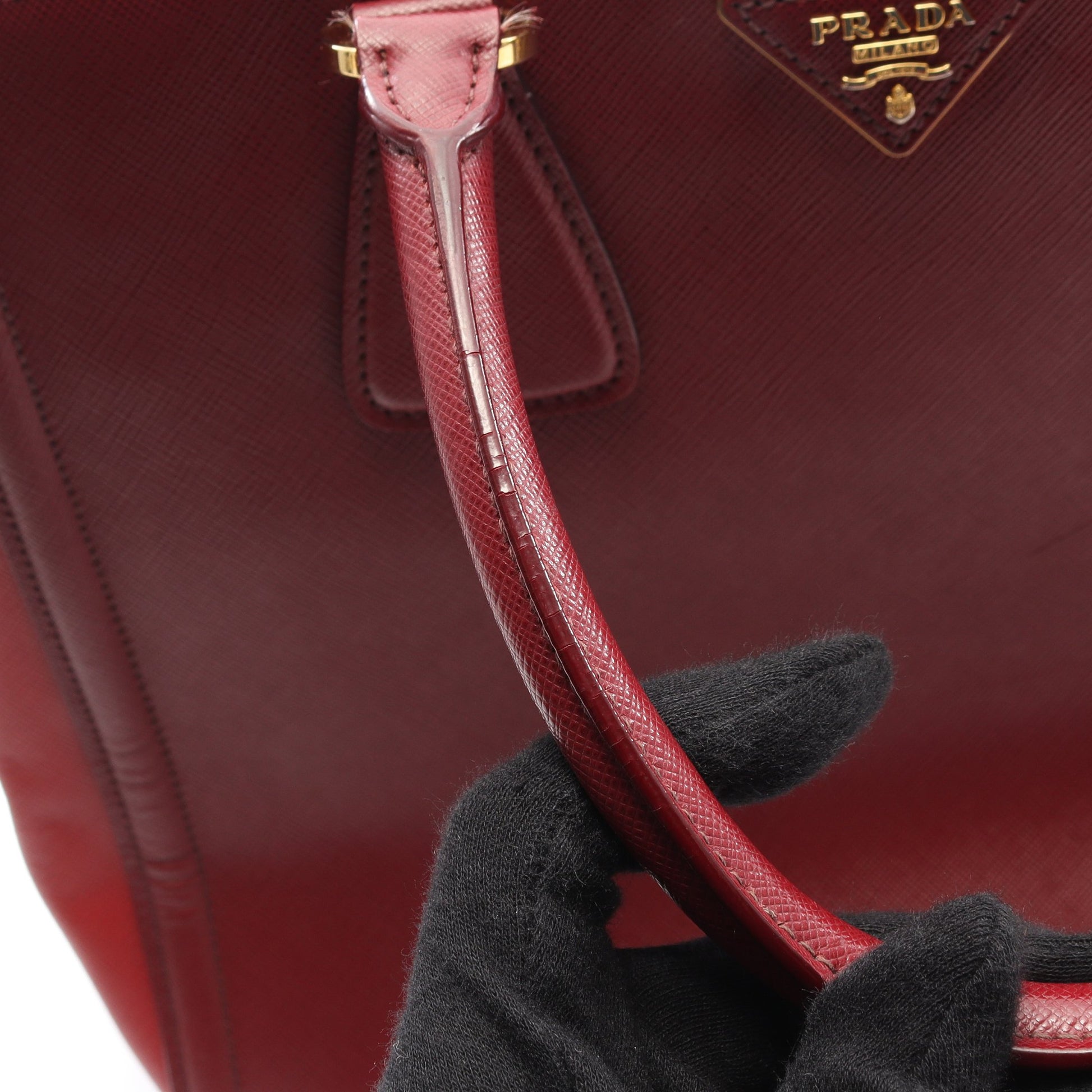 トライアングルロゴ ハンドバッグ サフィアーノレザー ボルドー レッド 2WAY プラダ バッグ PRADA