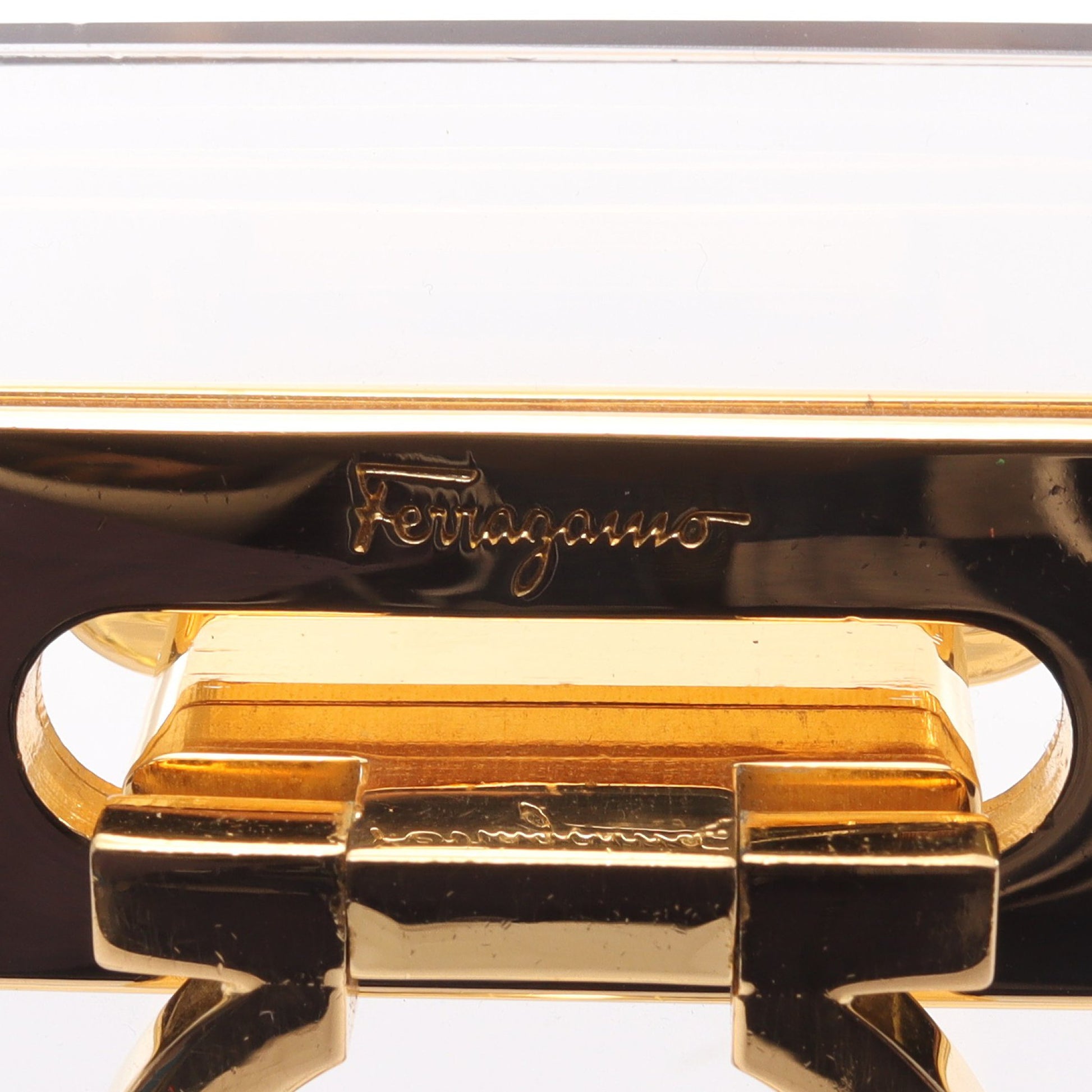ガンチーニ チェーンショルダーバッグ クリア ゴールド サルヴァトーレフェラガモ バッグ Salvatore Ferragamo
