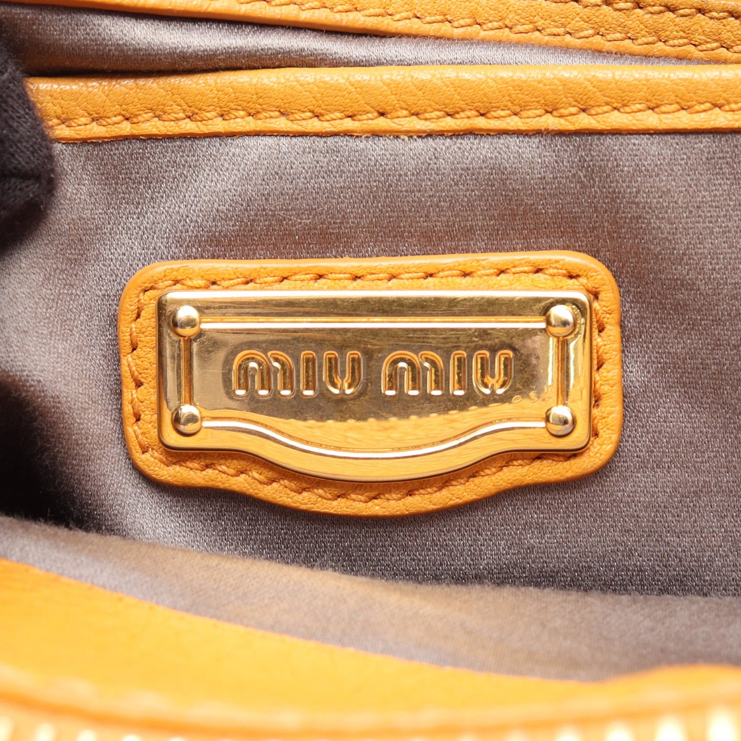 VITELLO CARIBU ヴィッテロカリブ ハンドバッグ レザー イエロー 2WAY ミュウミュウ バッグ miu miu