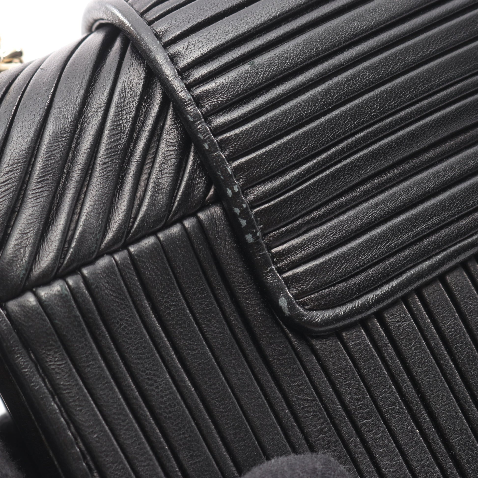 トレヴィヴィエ チェーンショルダーバッグ レザー ブラック ロジェヴィヴィエ バッグ Roger Vivier