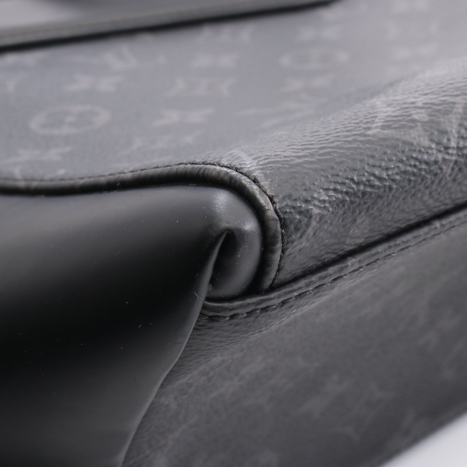 メッセンジャー ヴォワヤージュMM モノグラムエクリプス ショルダーバッグ PVC レザー ブラック ルイヴィトン バッグ LOUIS VUITTON