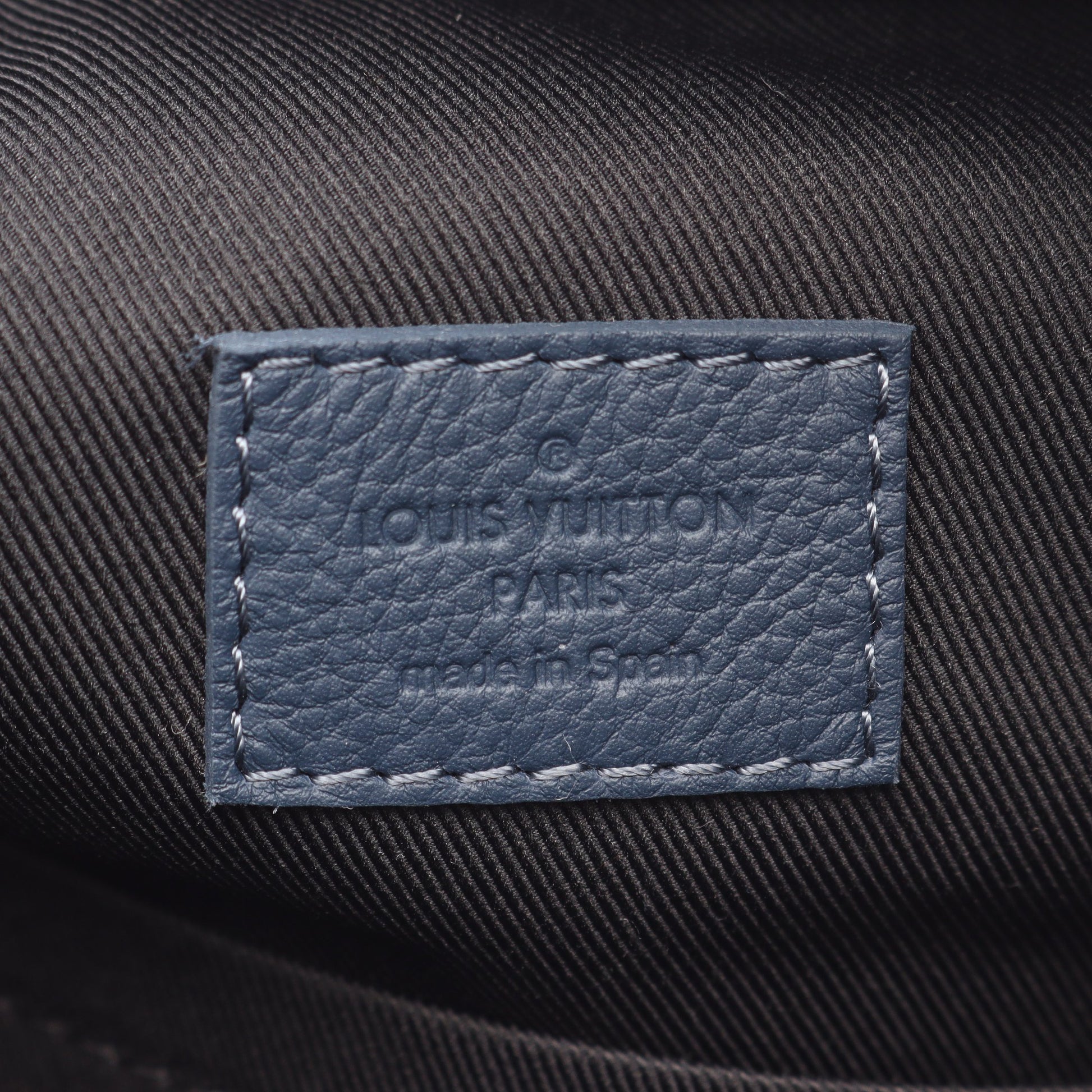 ディスカバリー モノグラムシャドウ バックパック リュックサック PVC レザー ネイビー ルイヴィトン バッグ LOUIS VUITTON