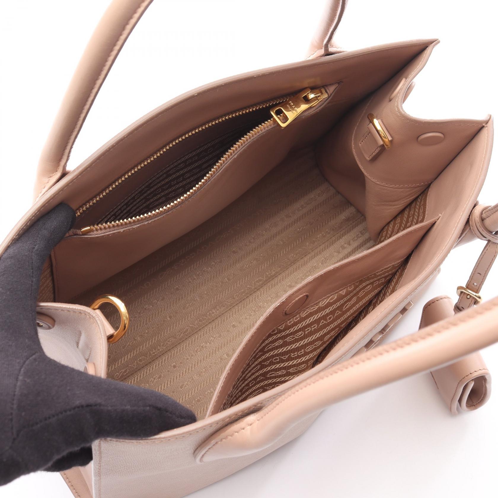 SAFFIANO CUIR C モノクローム ハンドバッグ サフィアーノレザー