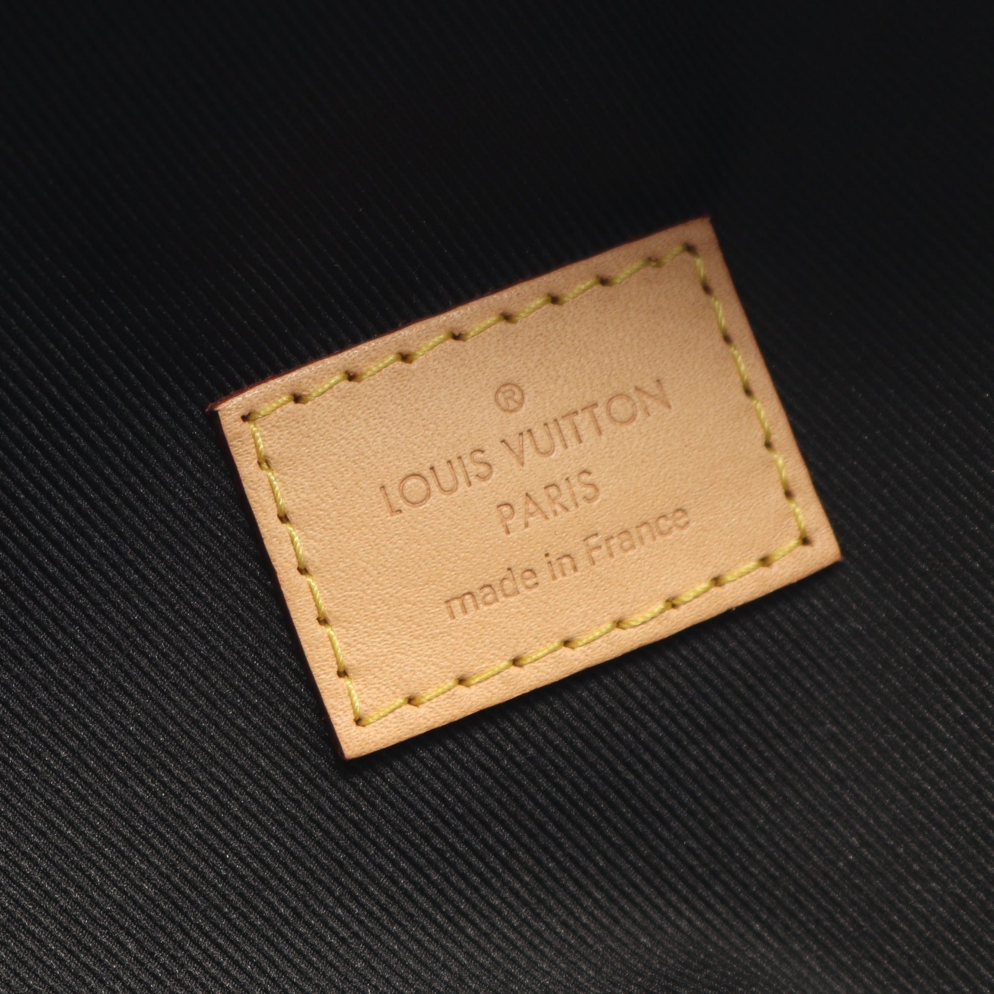バムバッグ モノグラム ボディバッグ ウエストバッグ PVC レザー ブラウン ルイヴィトン バッグ LOUIS VUITTON
