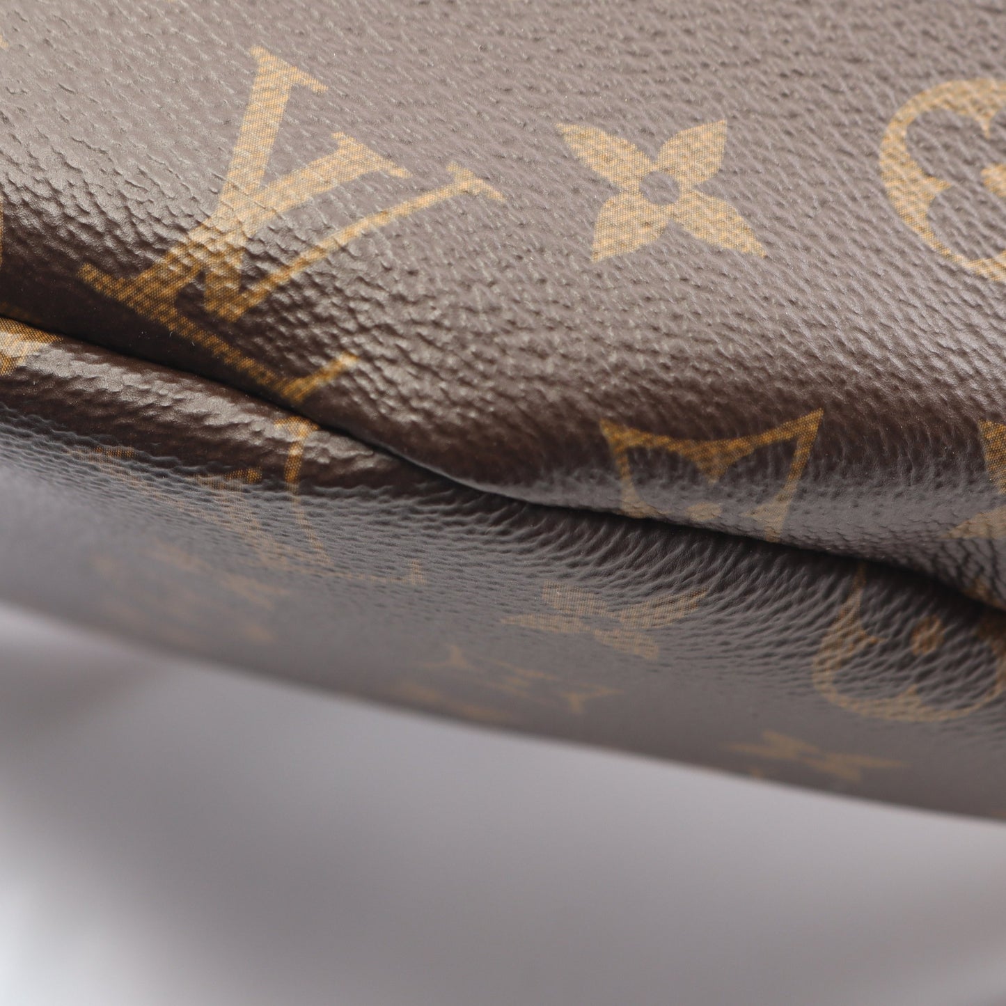 バムバッグ モノグラム ボディバッグ ウエストバッグ PVC レザー ブラウン ルイヴィトン バッグ LOUIS VUITTON