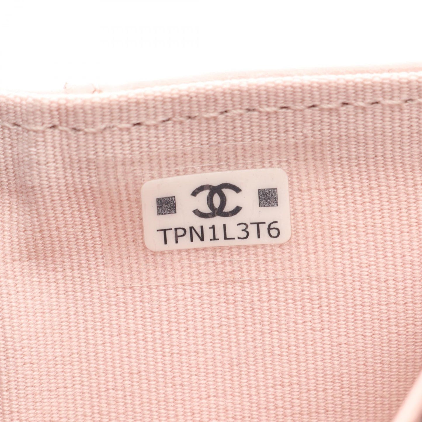 マトラッセ 三つ折り財布 キャビアスキン ライトピンク ゴールド金具 シャネル 財布・小物 CHANEL