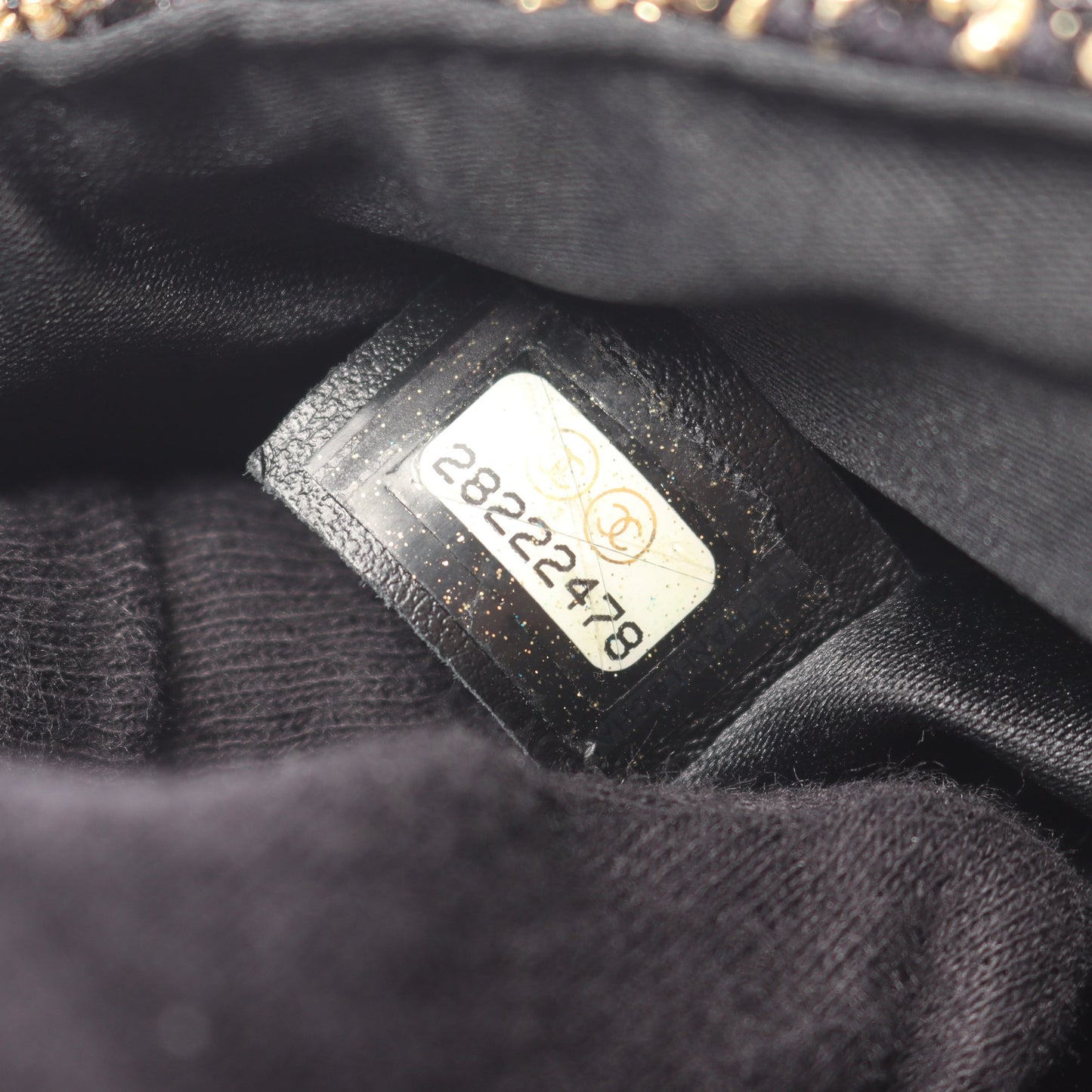 マトラッセ スモールフラップ チェーンショルダーバッグ ツイード ブラック ゴールド ゴールド金具 シャネル