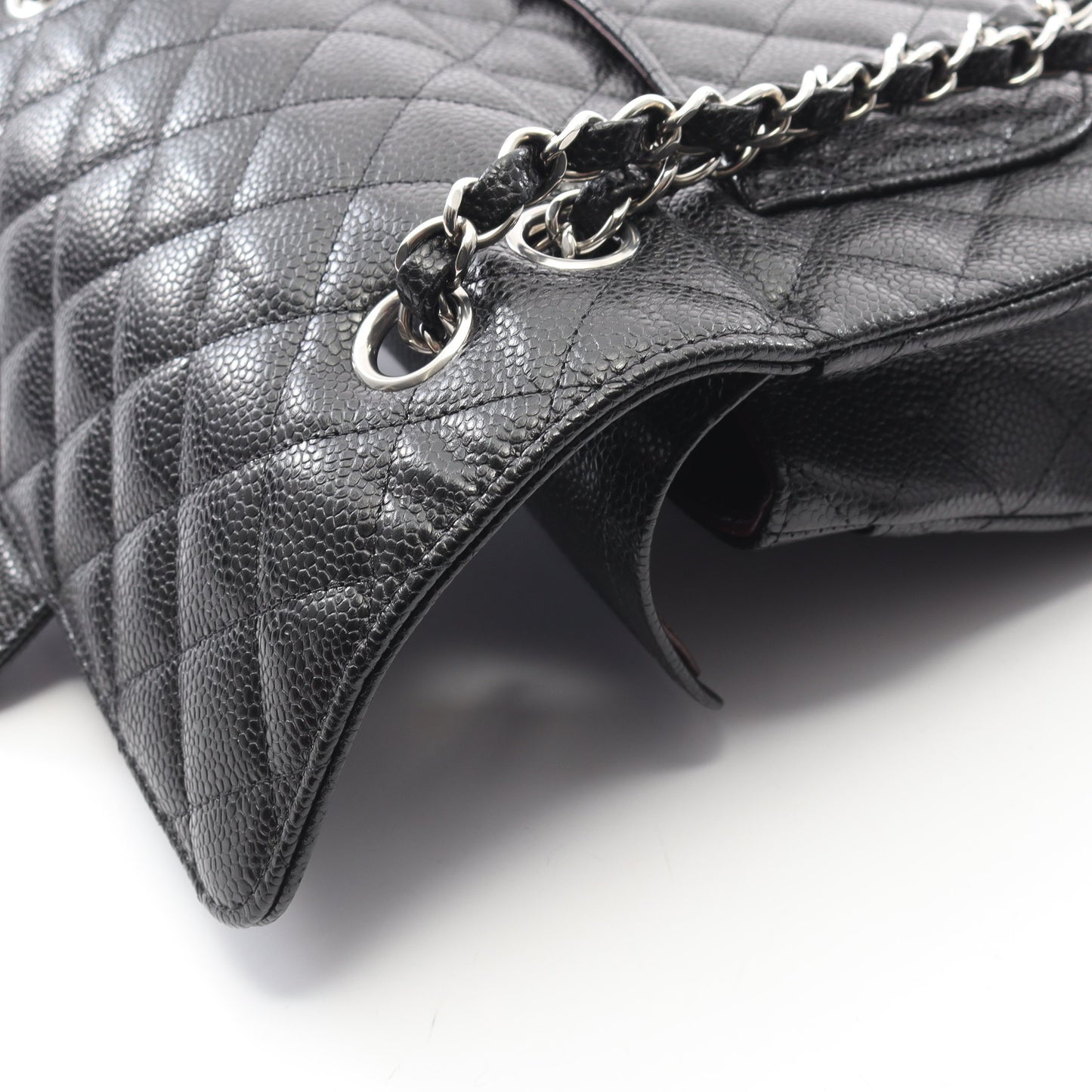 マトラッセ Wフラップ Wチェーンショルダーバッグ キャビアスキン ブラック シルバー金具 シャネル