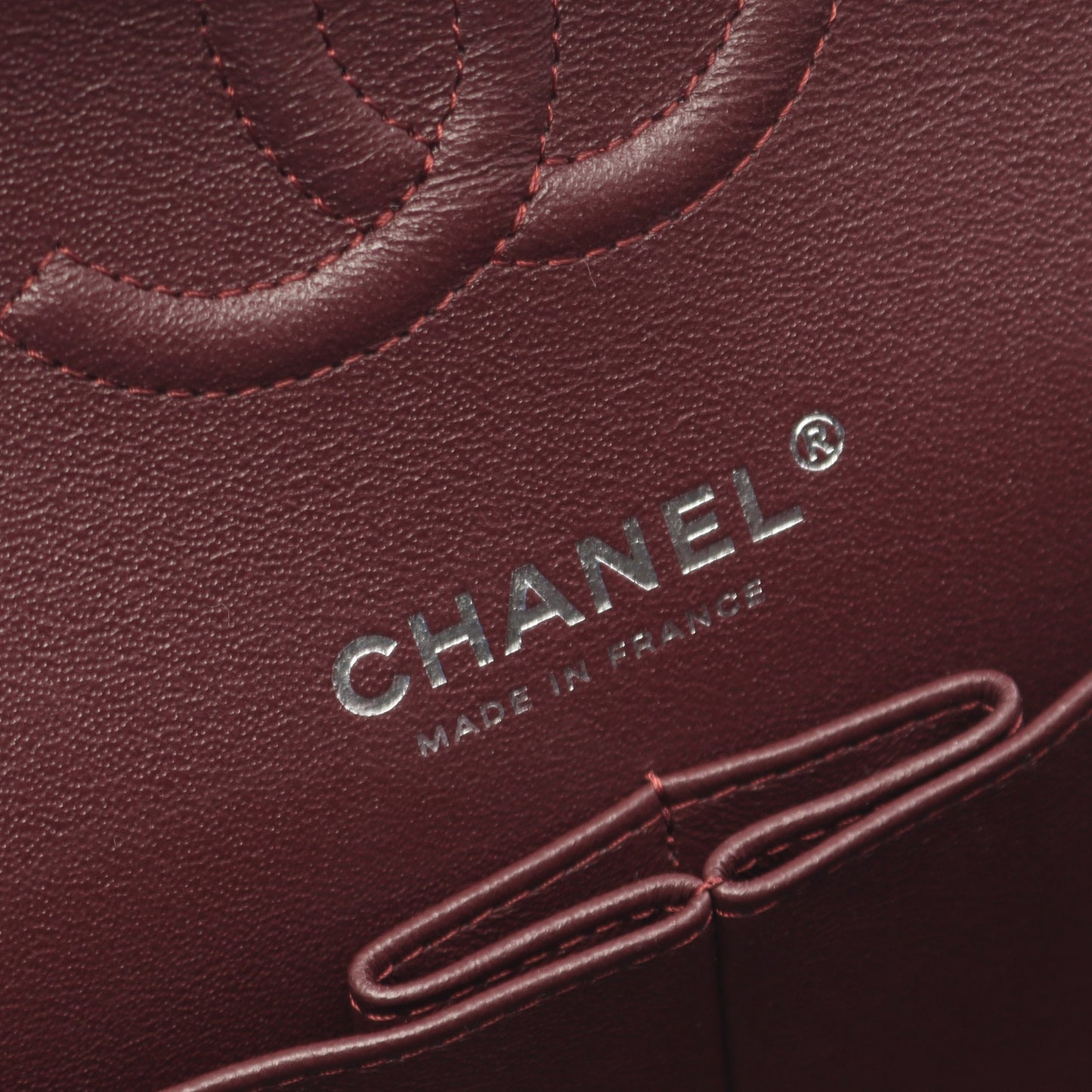 マトラッセ Wフラップ Wチェーンショルダーバッグ キャビアスキン ブラック シルバー金具 シャネル