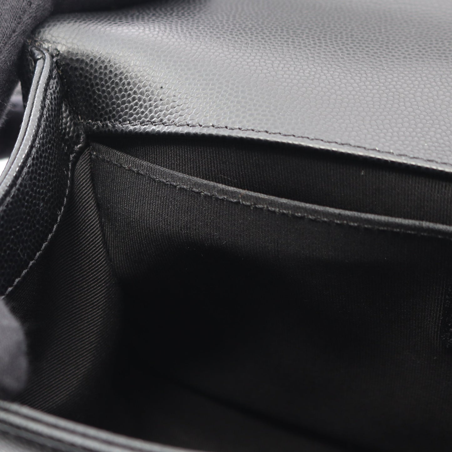 ボーイシャネル チェーンショルダーバッグ キャビアスキン ブラック アンティークシルバー金具 シャネル