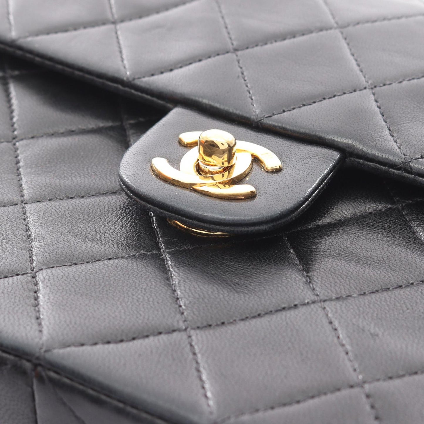 ミニマトラッセ20 チェーンショルダーバッグ ラムスキン ブラック ゴールド金具 シャネル バッグ CHANEL