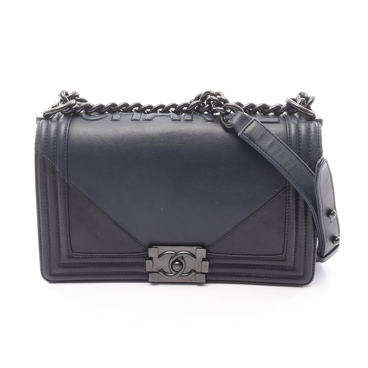 ボーイシャネル エンボスロゴ チェーンショルダーバッグ ラムスキン ネイビー ブラック ブラック金具 シャネル バッグ CHANEL