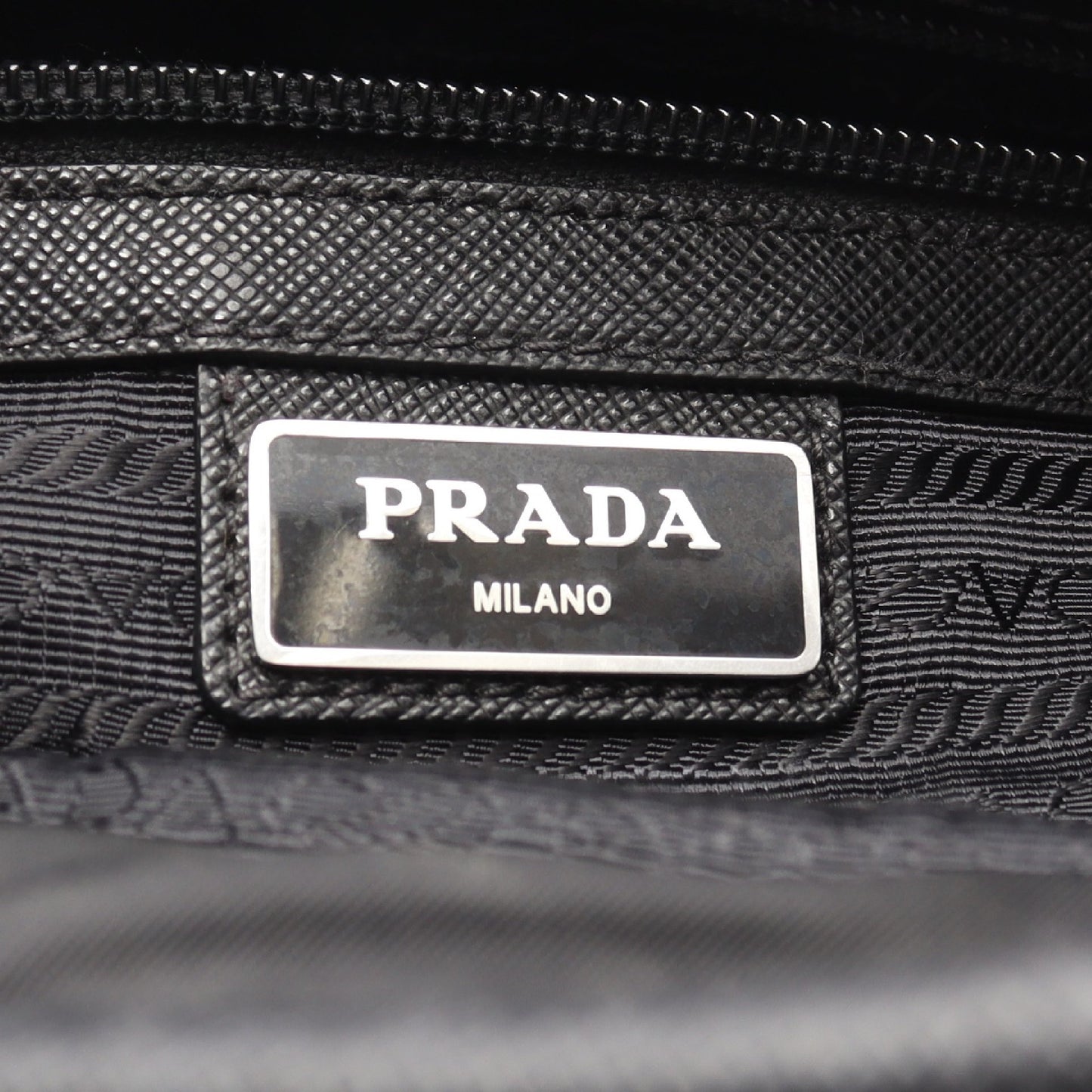 ハンドバッグ ナイロン サフィアーノレザー ブラック 三角プレート 2WAY プラダ バッグ PRADA