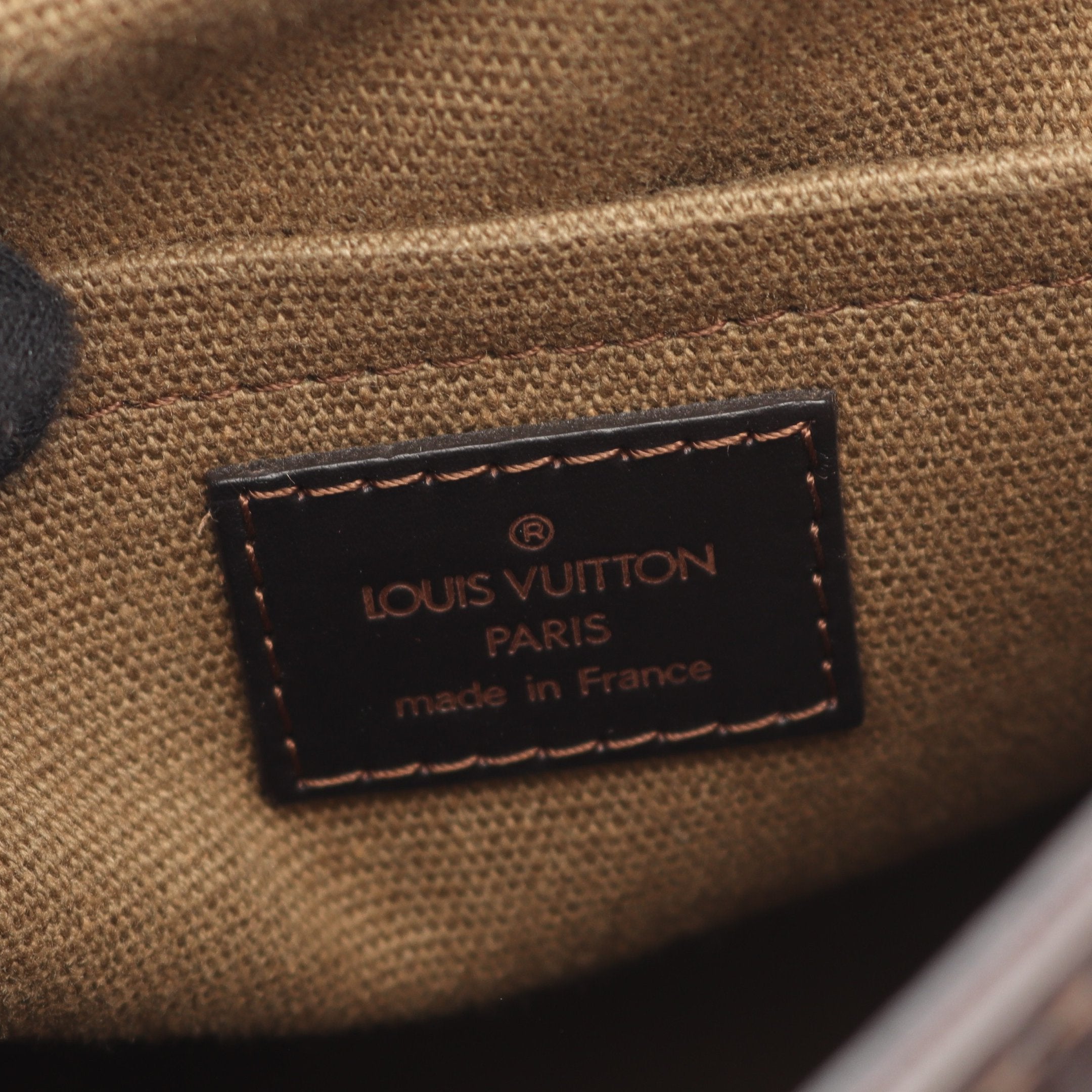 オハマ ユタ カフェ ショルダーバッグ レザー ダークブラウン ルイ