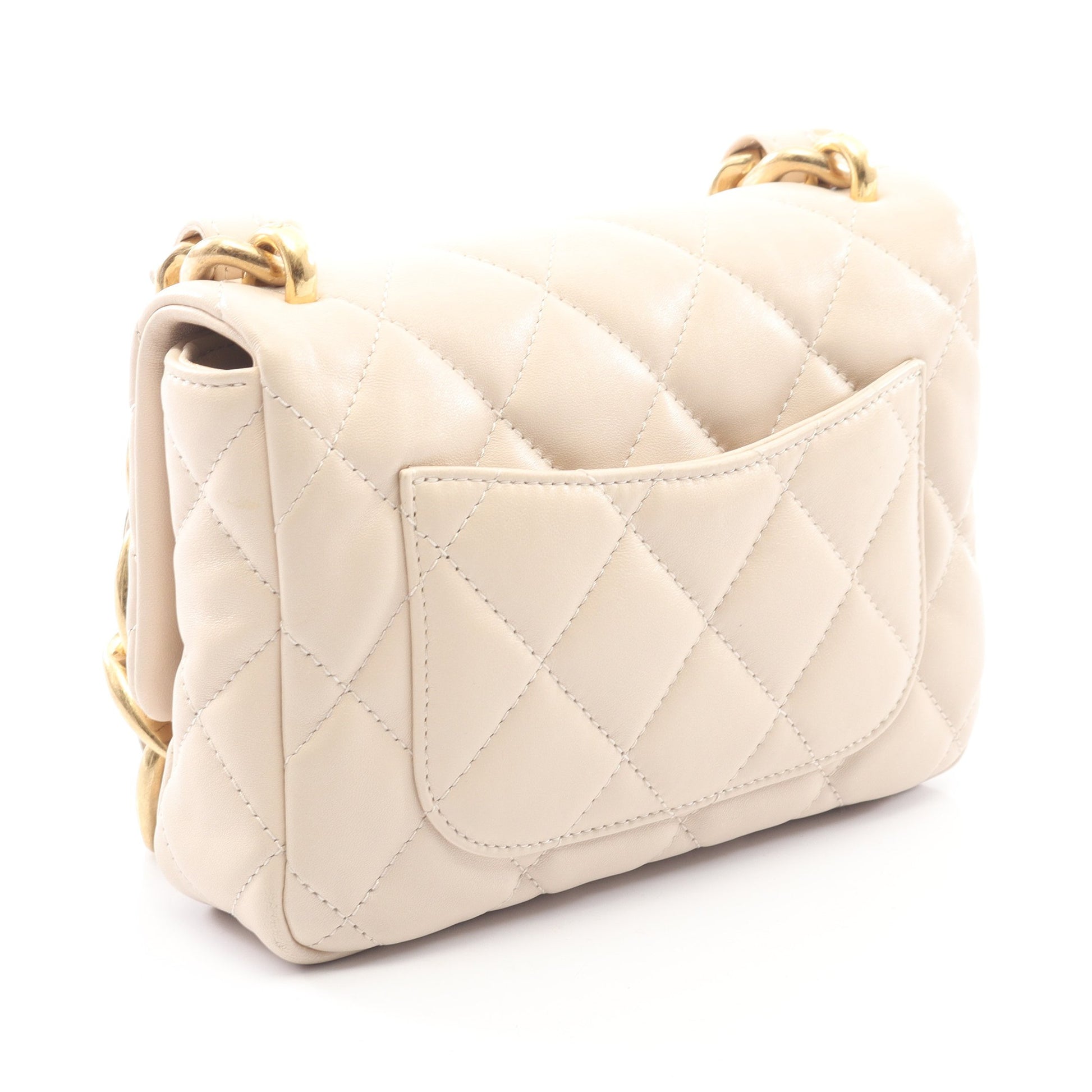 マトラッセ スモールフラップバッグ チェーンショルダーバッグ ラムスキン ライトベージュ ゴールド金具 シャネル バッグ CHANEL