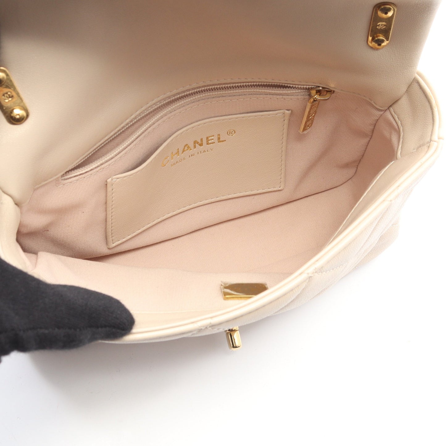 マトラッセ スモールフラップバッグ チェーンショルダーバッグ ラムスキン ライトベージュ ゴールド金具 シャネル バッグ CHANEL