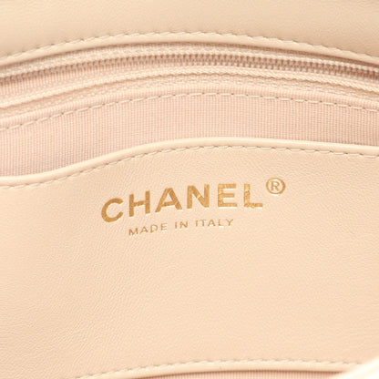 マトラッセ スモールフラップバッグ チェーンショルダーバッグ ラムスキン ライトベージュ ゴールド金具 シャネル バッグ CHANEL
