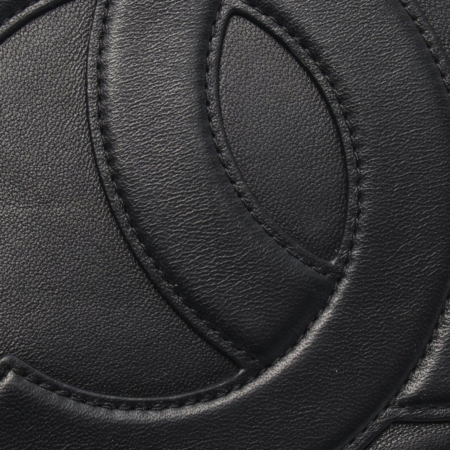 ココマーク チェーンショルダーバッグ レザー ブラック ゴールド金具 シャネル バッグ CHANEL