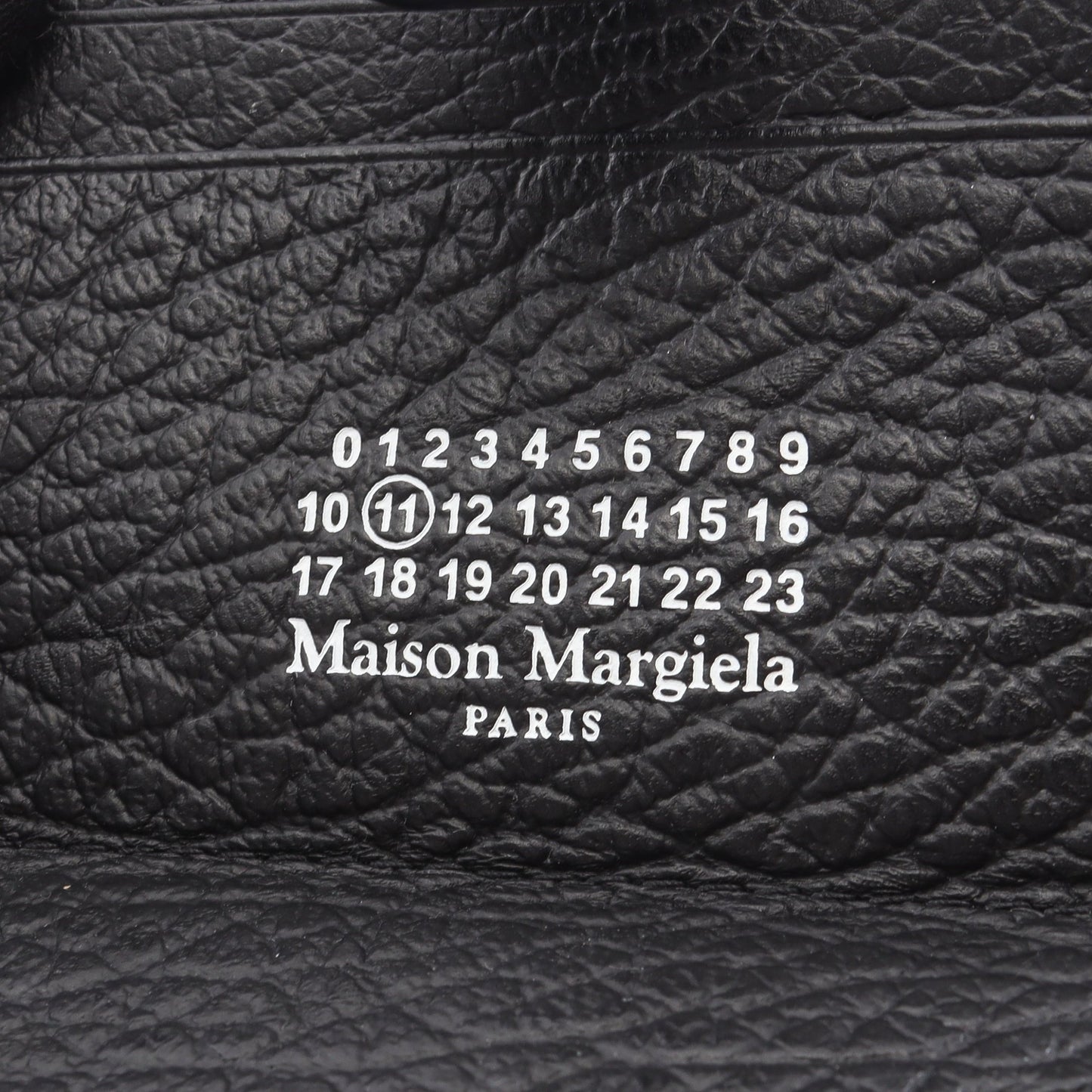 ラウンドファスナー財布 レザー ブラック メゾンマルジェラ11 財布・小物 Maison Margiela 11
