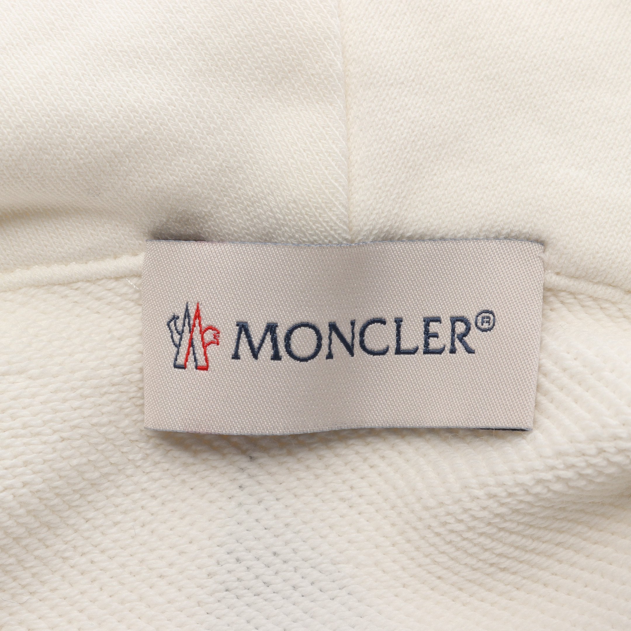 MONCLER ホワイト レース袖 トップス タグ、ハンガー付き MONCLER ホワイト レース袖 トップス タグ、ハンガー付き 【公式通販】