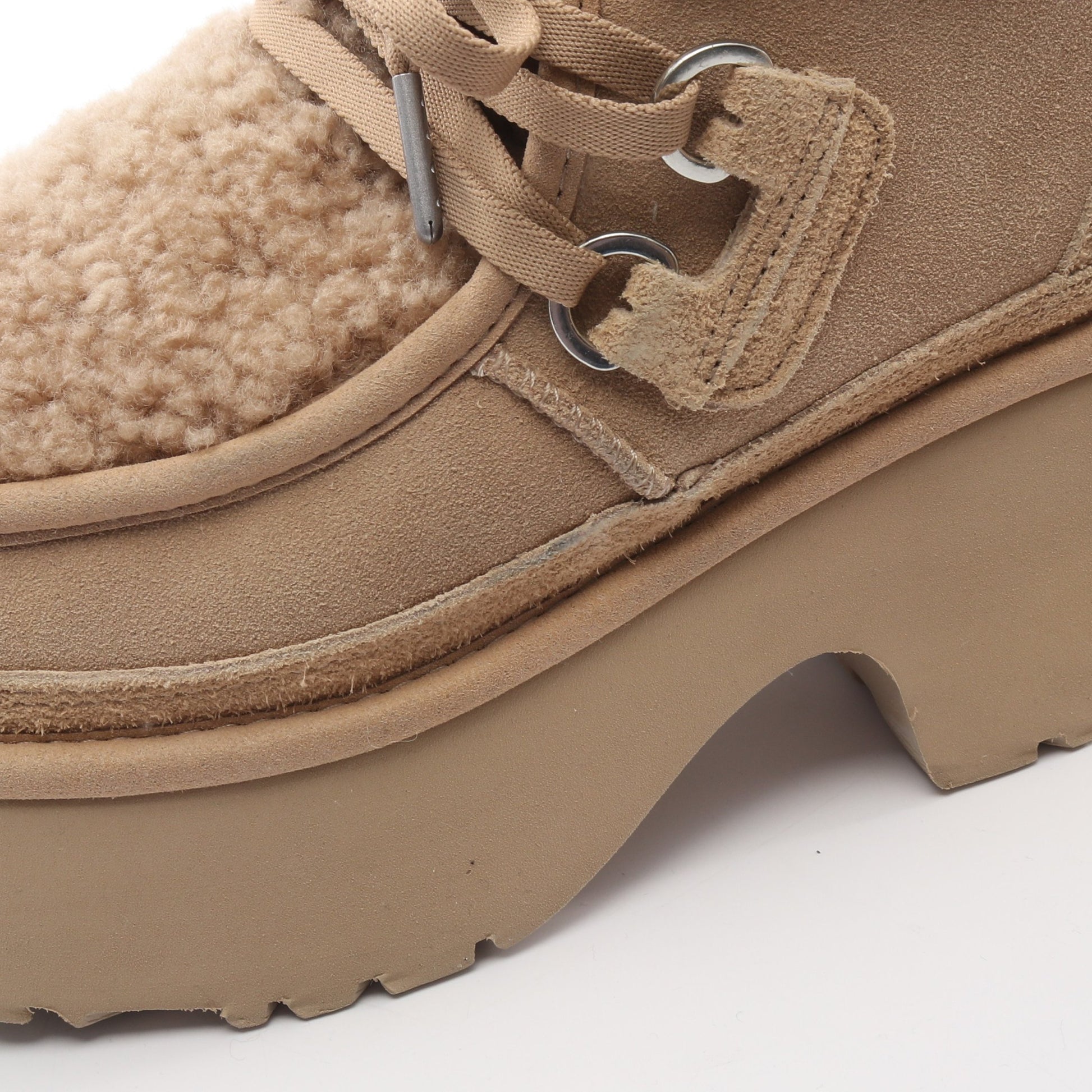 Classic New Heights Lace Up ムートンブーツ スエード ムートン ベージュ アグオーストラリア シューズ UGG australia