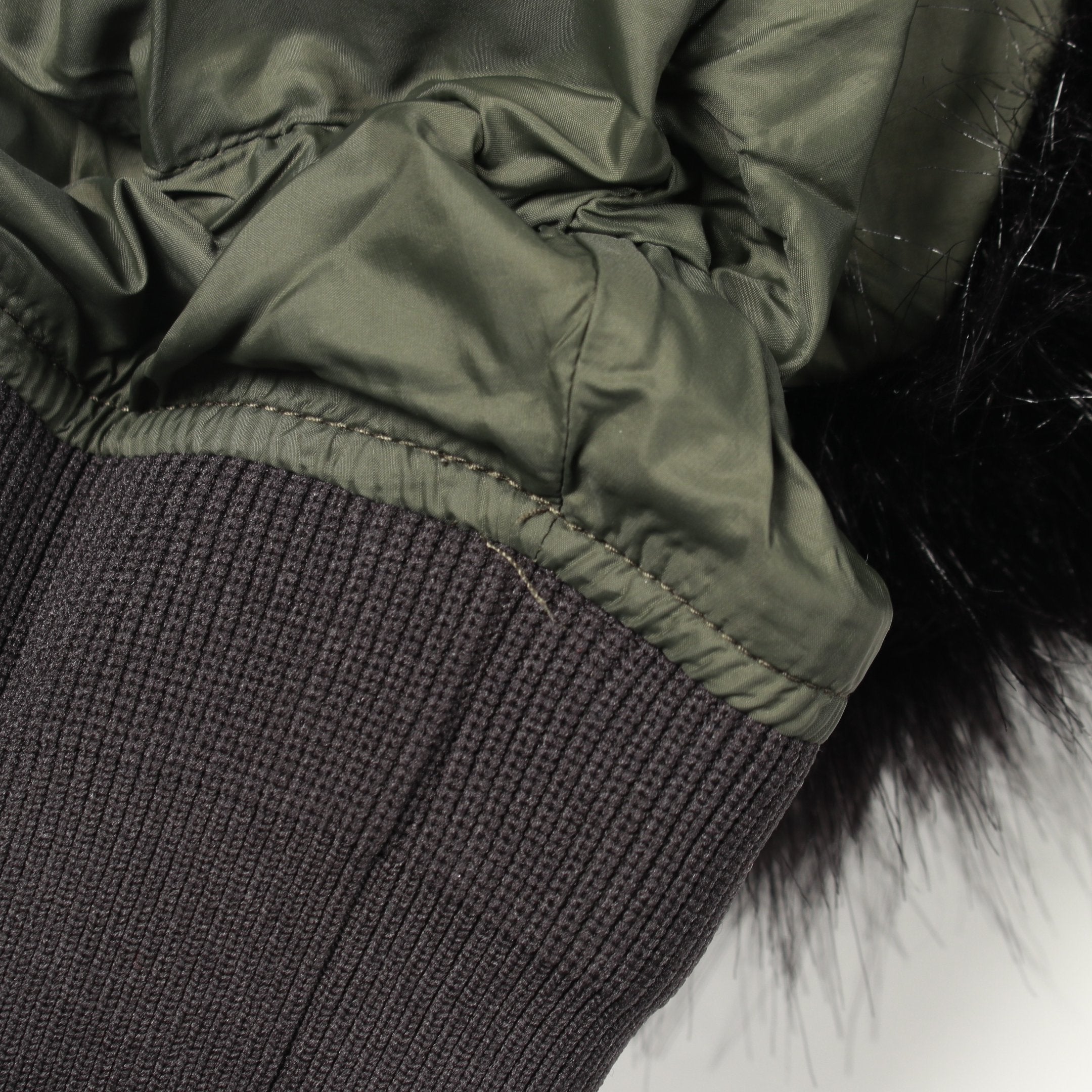 NIKELAB × sacai ダウンジャケット ナイロン フェイクファー カーキ NIKELAB × sacai ダウンジャケット ナイロン フェイクファー カーキ